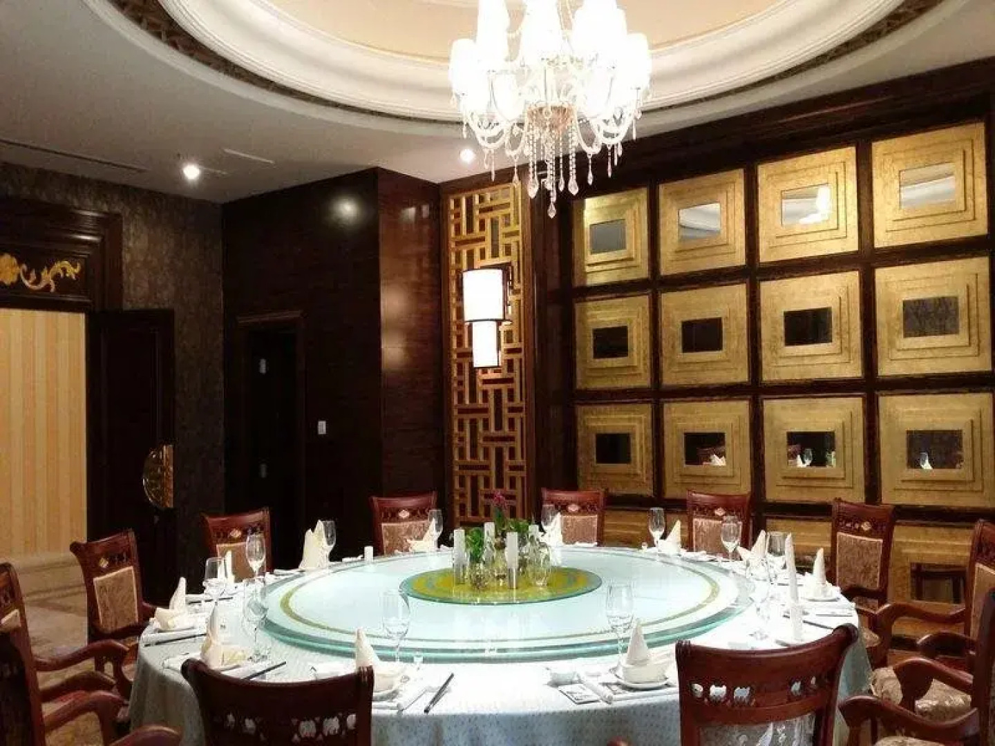 Inzone  Garland  Hotel Taian