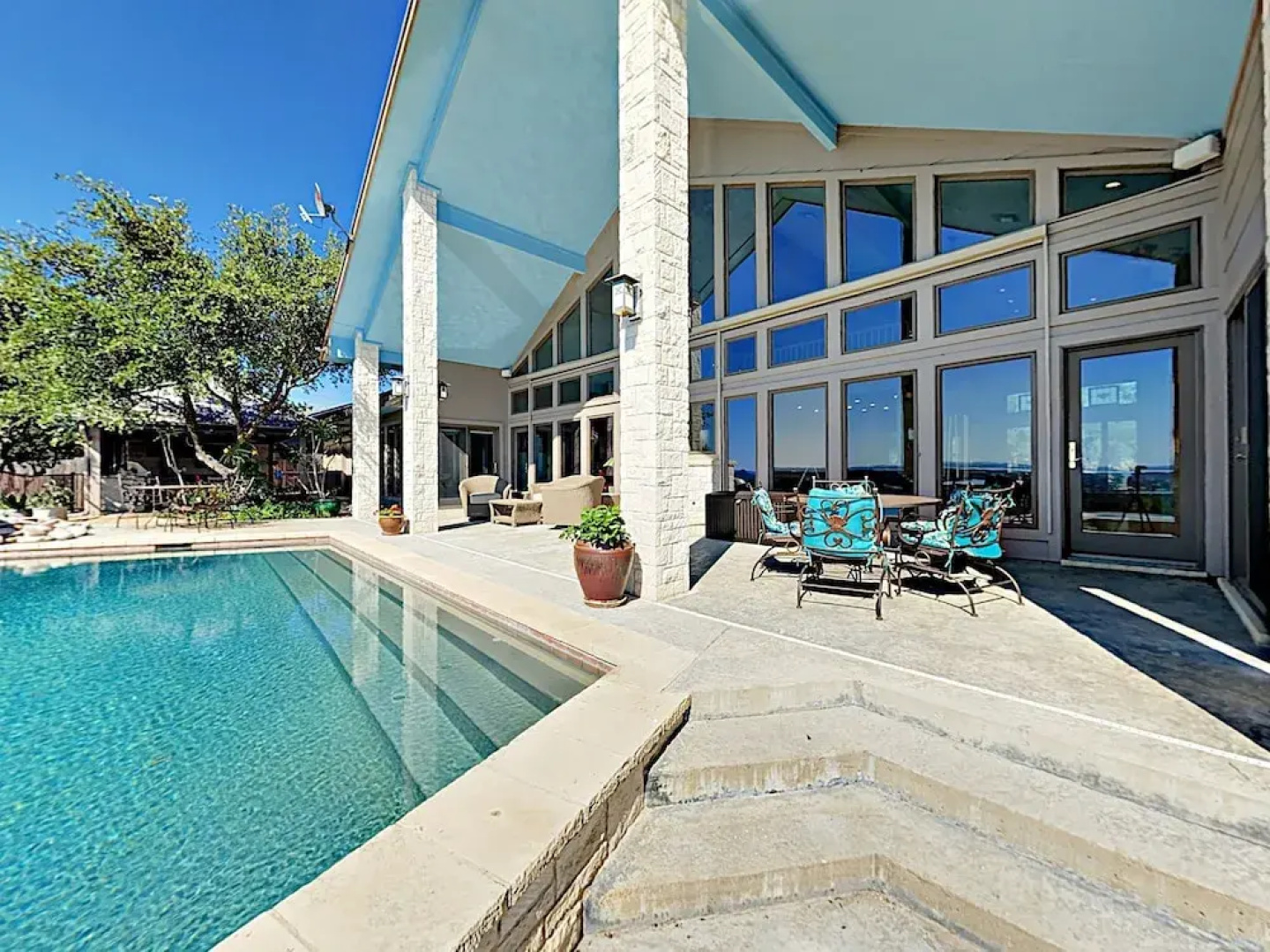 206 Vista Hermosa Home - 3 Br home by RedAwning
