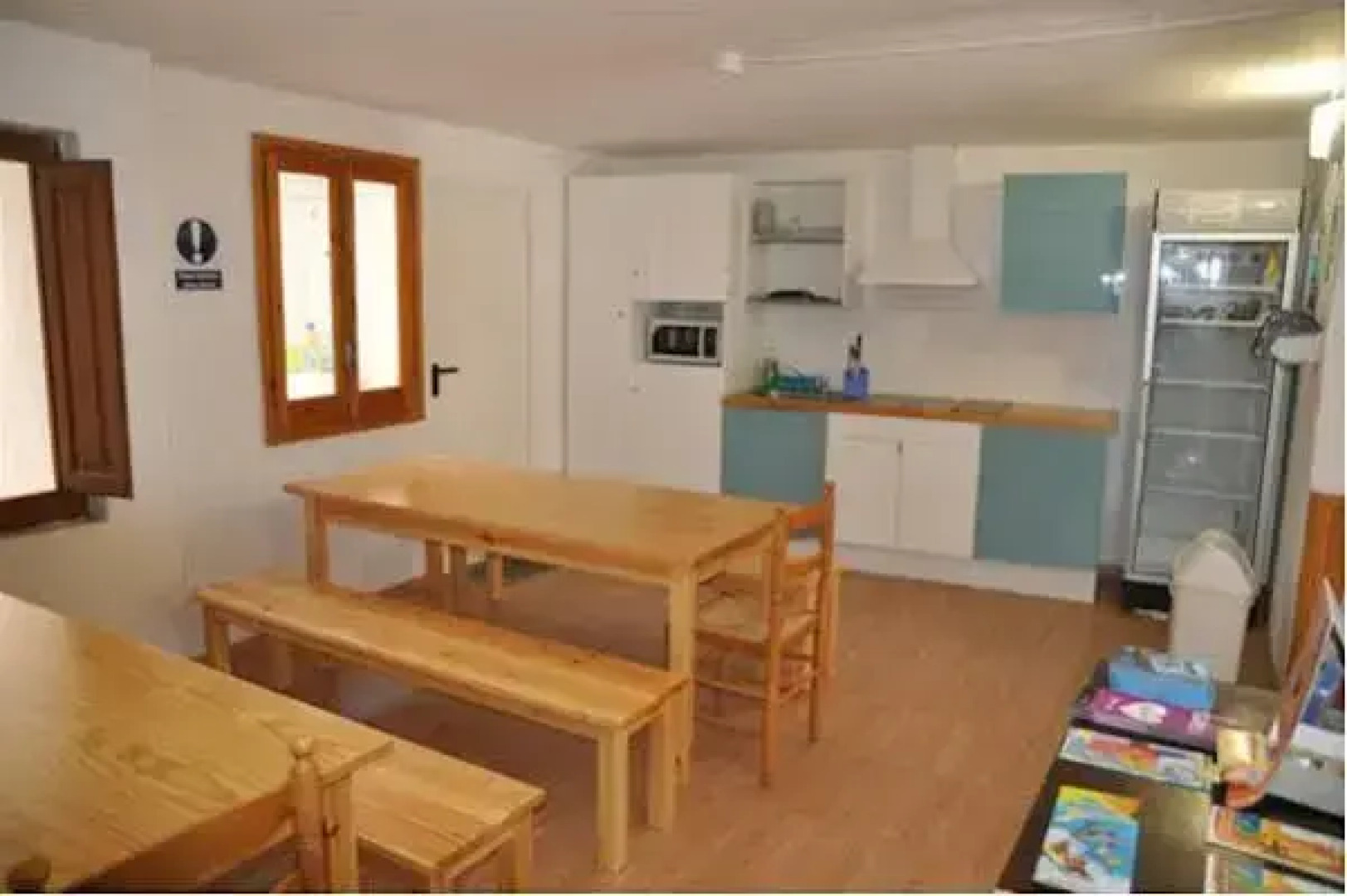 Mana Mana Youth Hostel