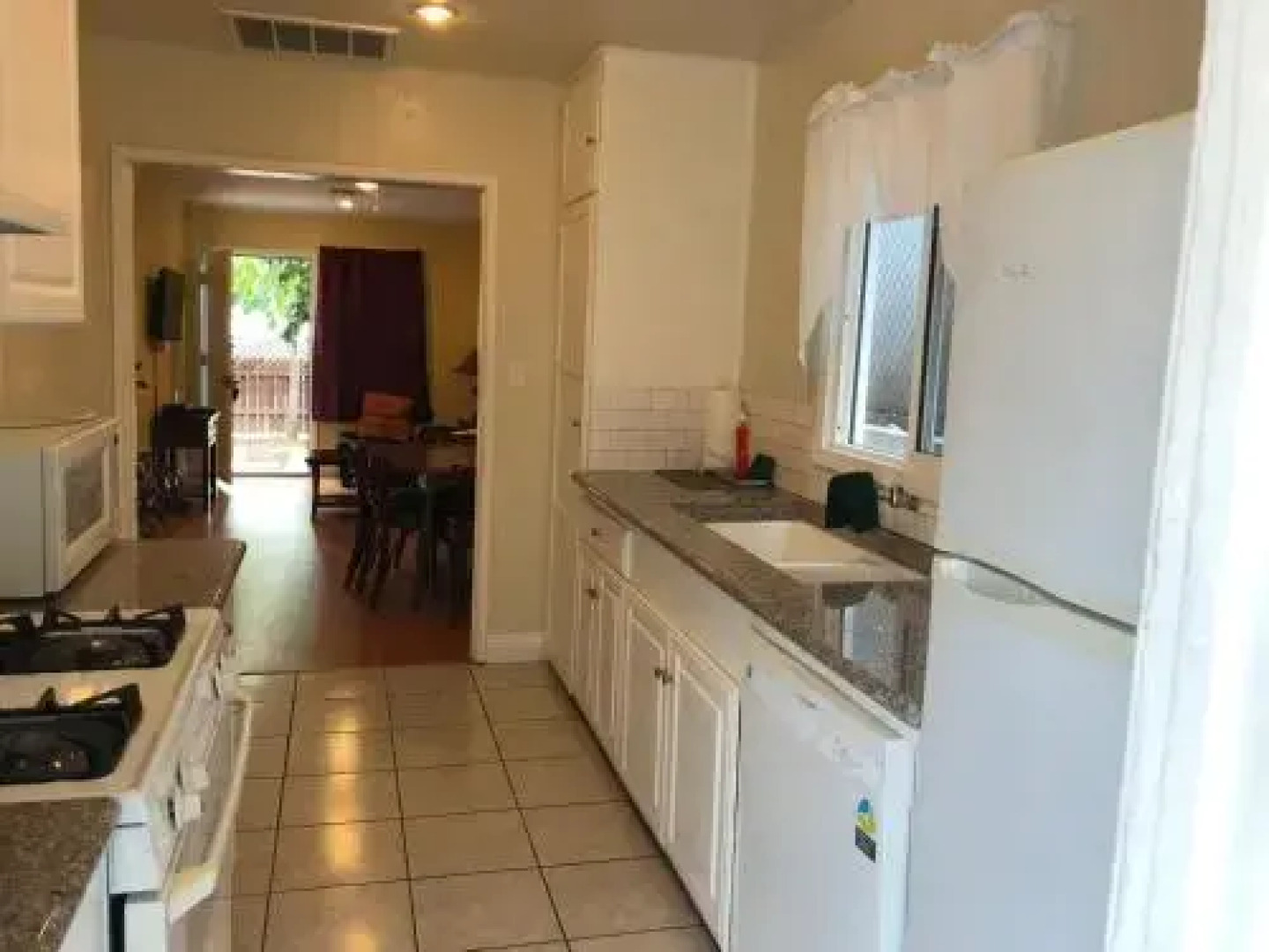 Nice 2 Bedroom in Burbank