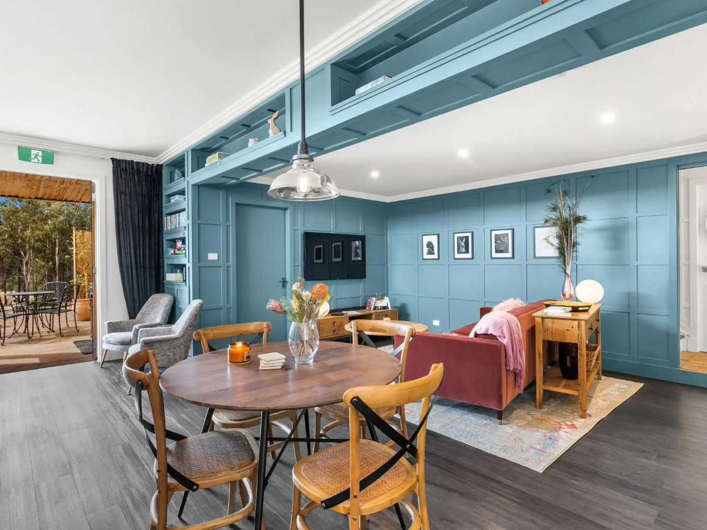 Block Eight 5 Gum Trees Luxe Villa