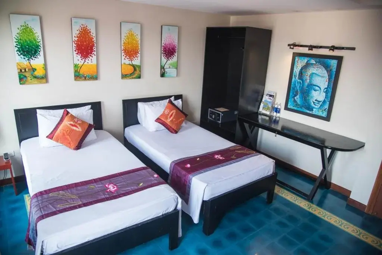 Vietnam Backpacker Hostels Downtown