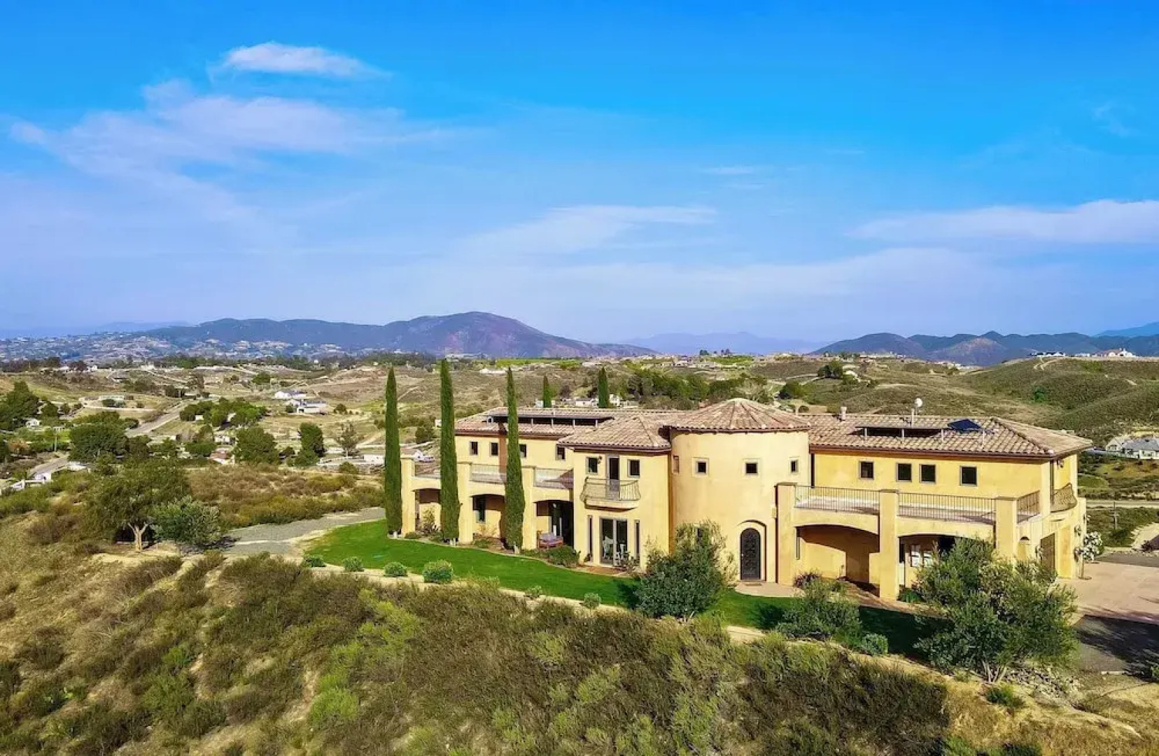 Palazzo Del Sol By Avantstay Breathtaking Home w/ Mountain Views & Hot Tub