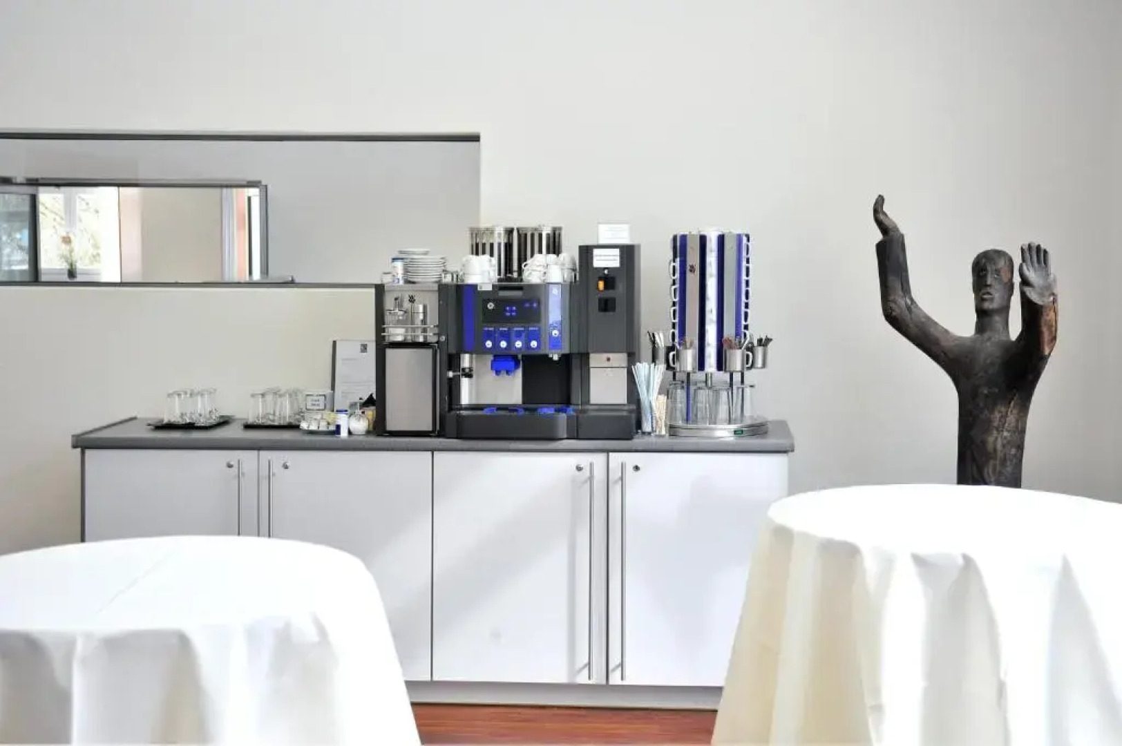 Katholisches Jugend- und Tagungshaus