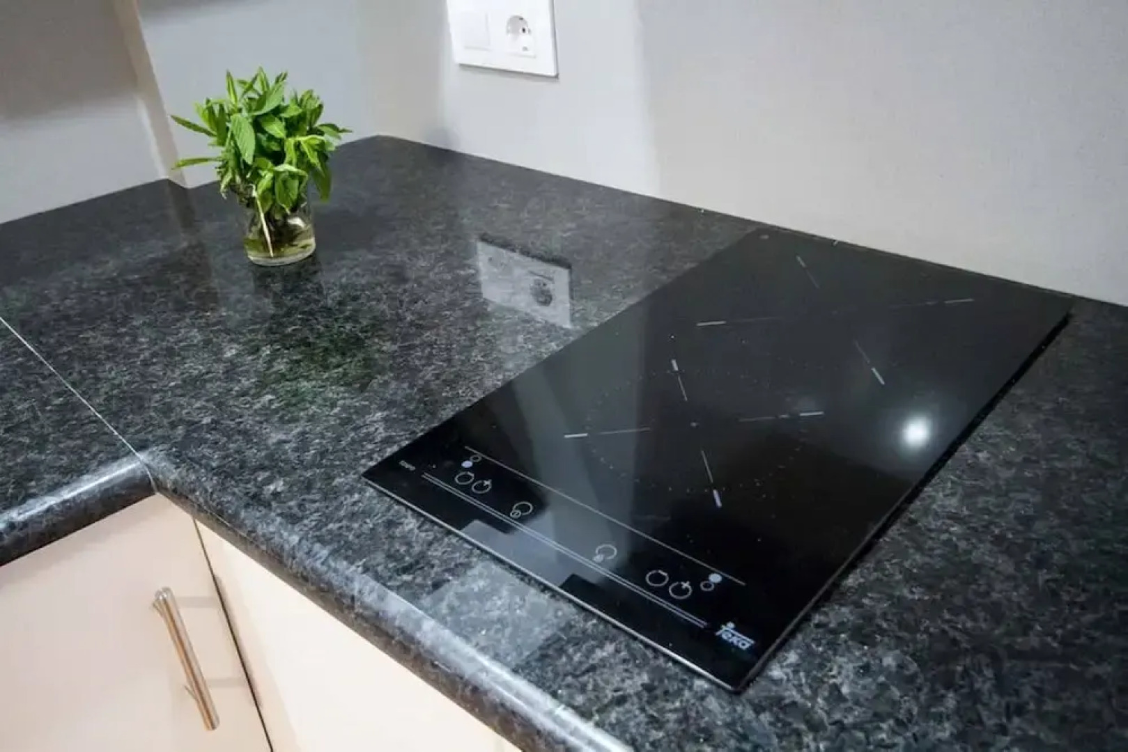 Studio Apartment 107750