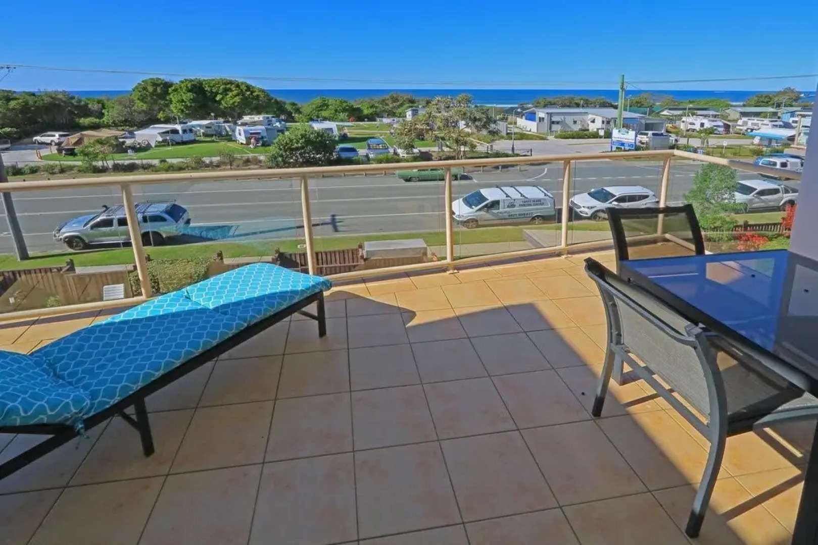 Pacific Royale Holiday Apartment 313