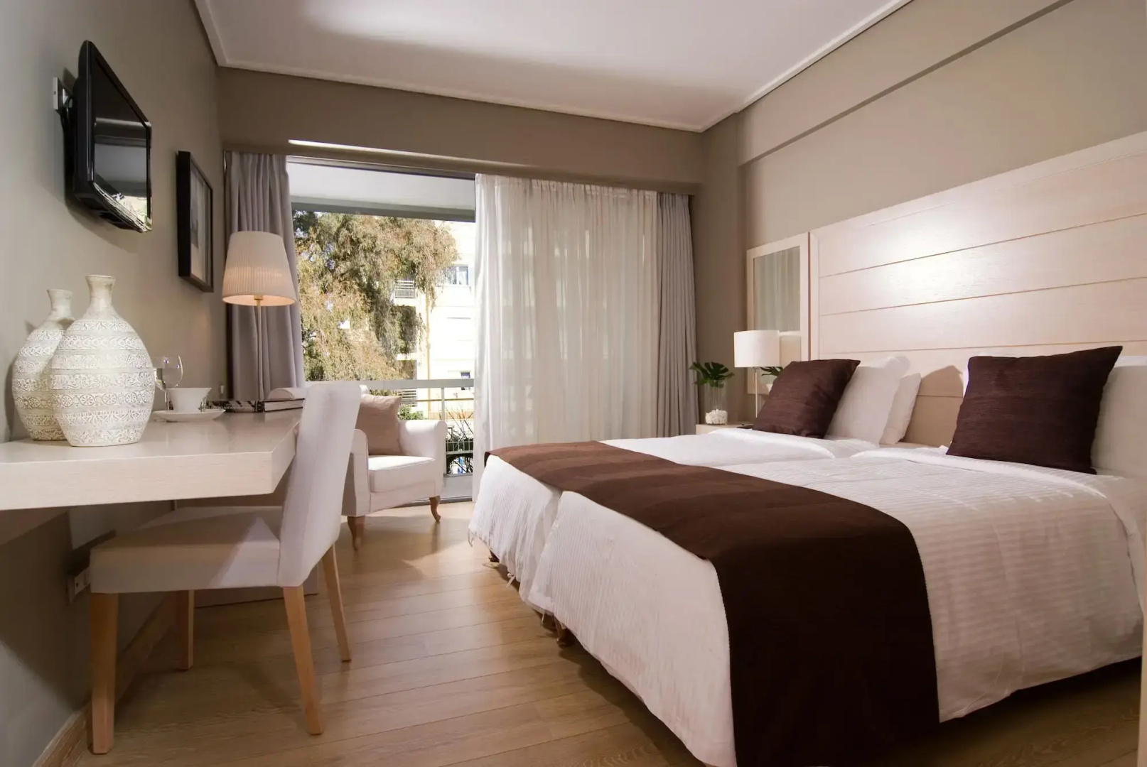 Sea View Cityscape Hotel