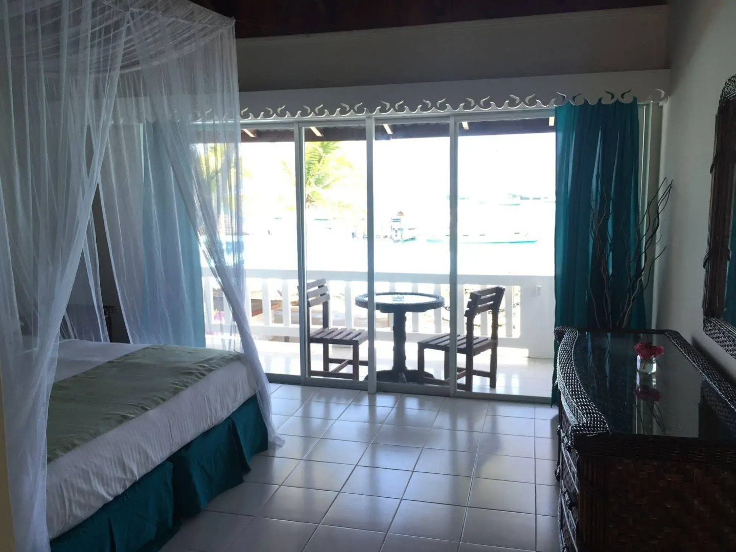 Anchorage Yacht Club Hotel