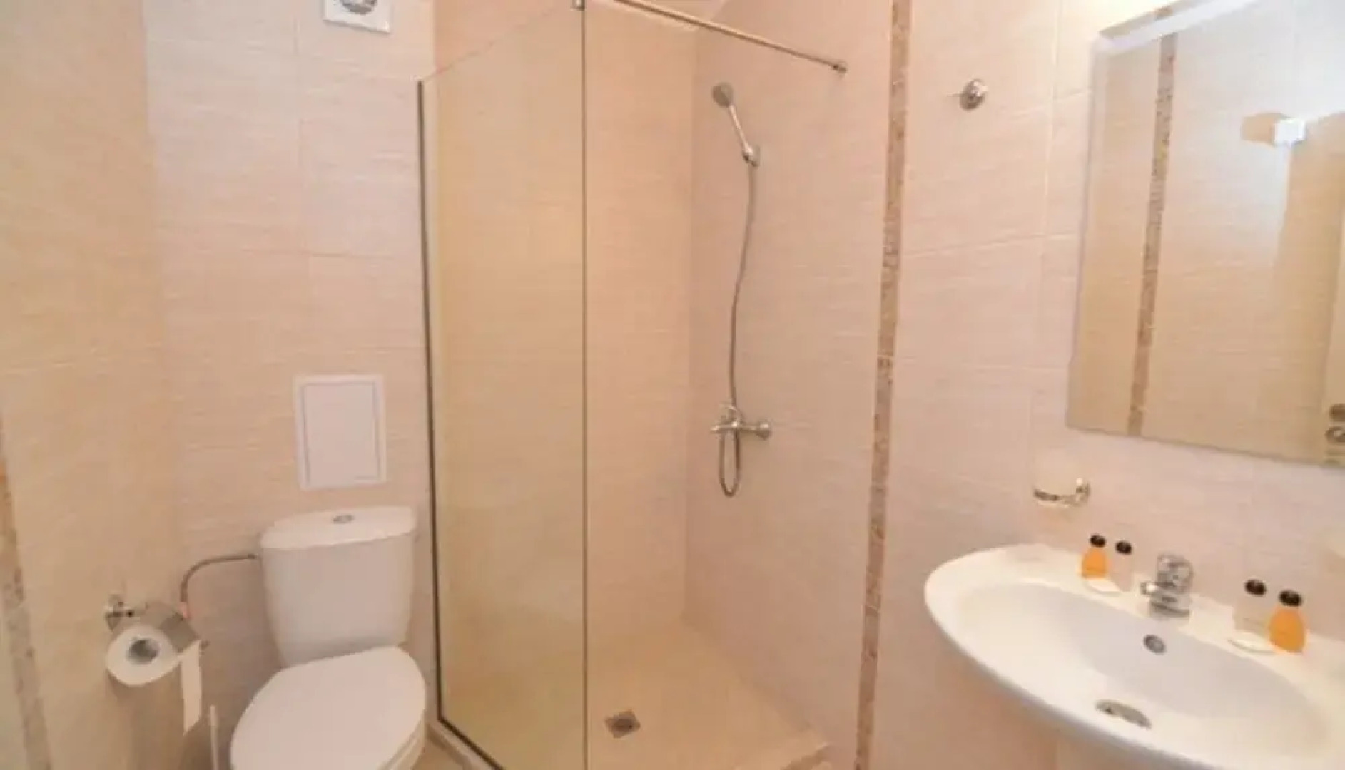 Riviera Garden Apartments