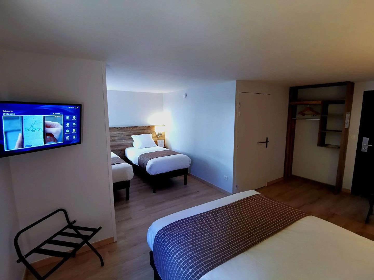 Brit Hotel Confort Pau Lons