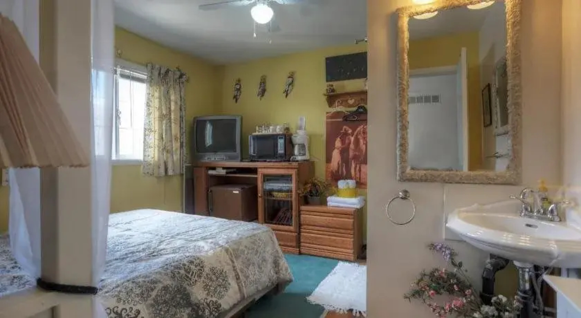 By the Bridge Bed & Breakfast