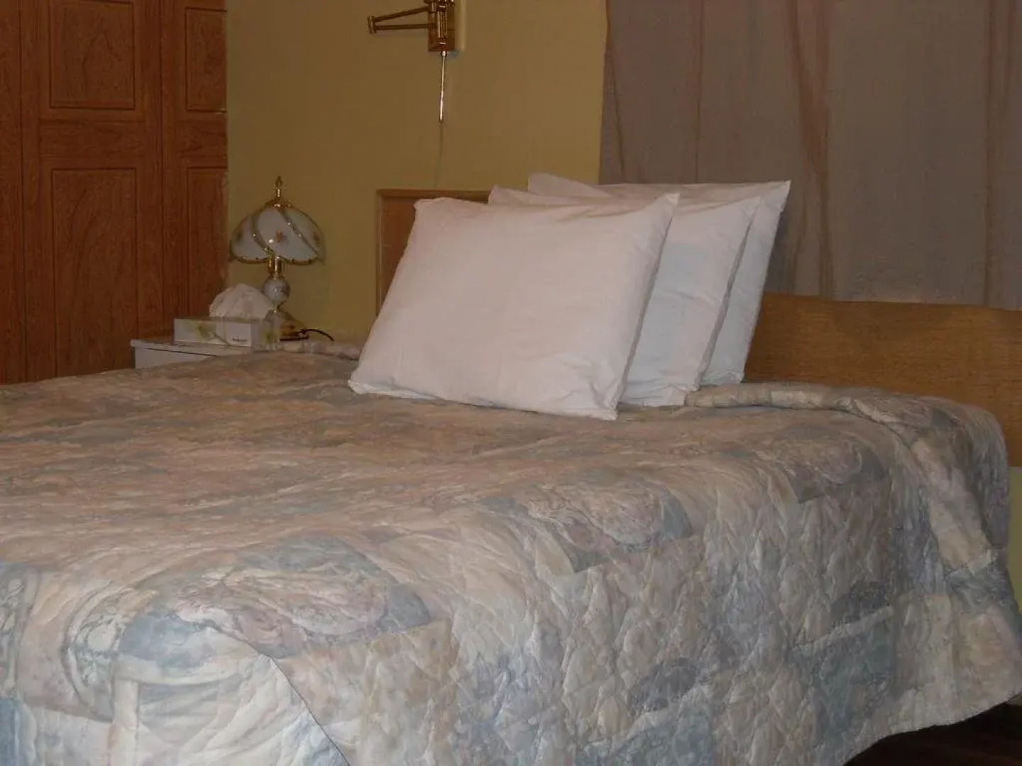 Hotel Bethel - Fort MacLeod, AB