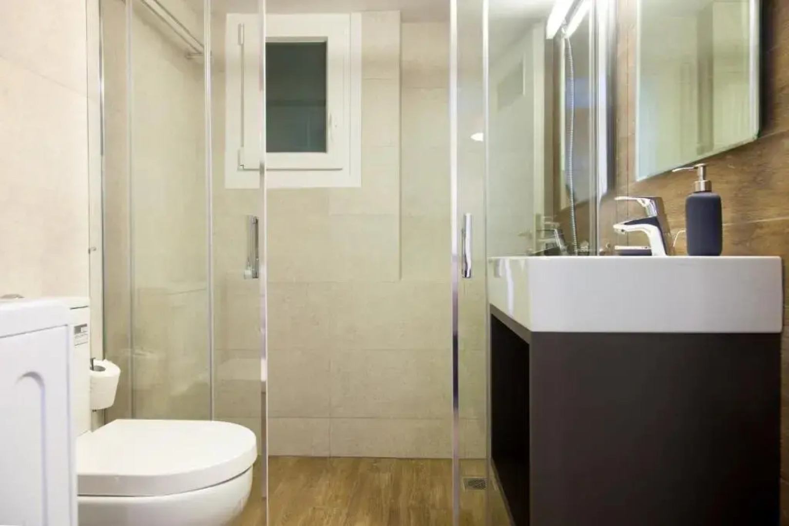 TONI'S Apartment near Seaside and Marina Flisvos