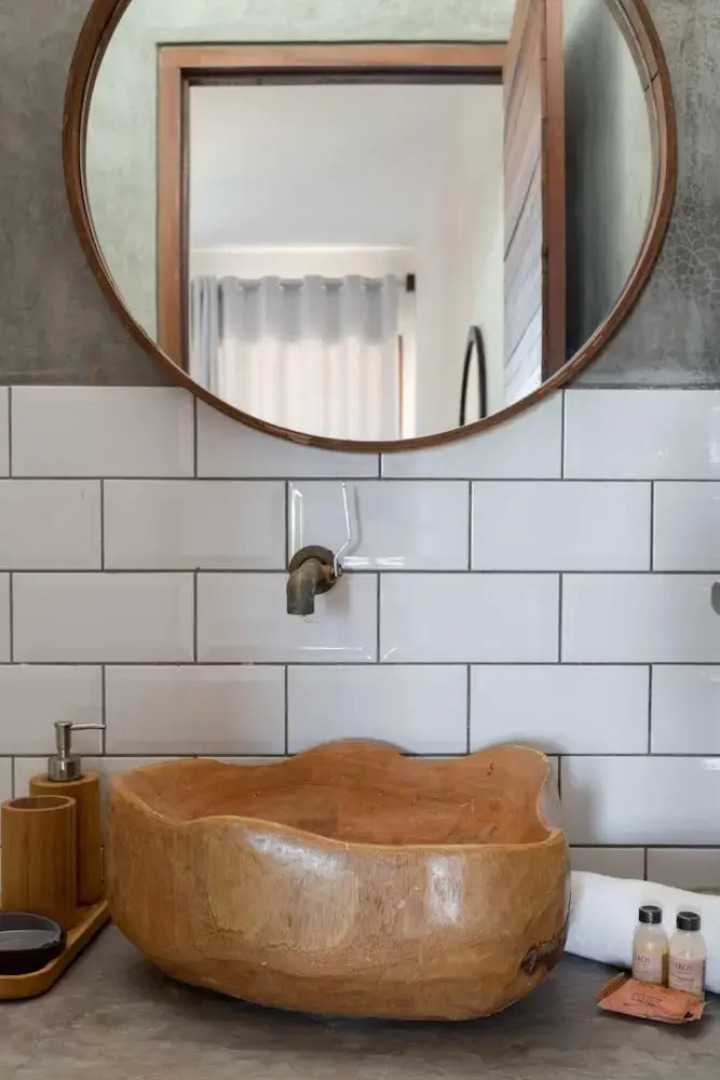 Maravilhosa Casa com Piscina em Frente Praia