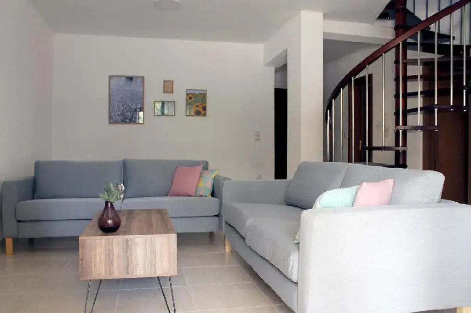 4 bedroom villa with pool and garden