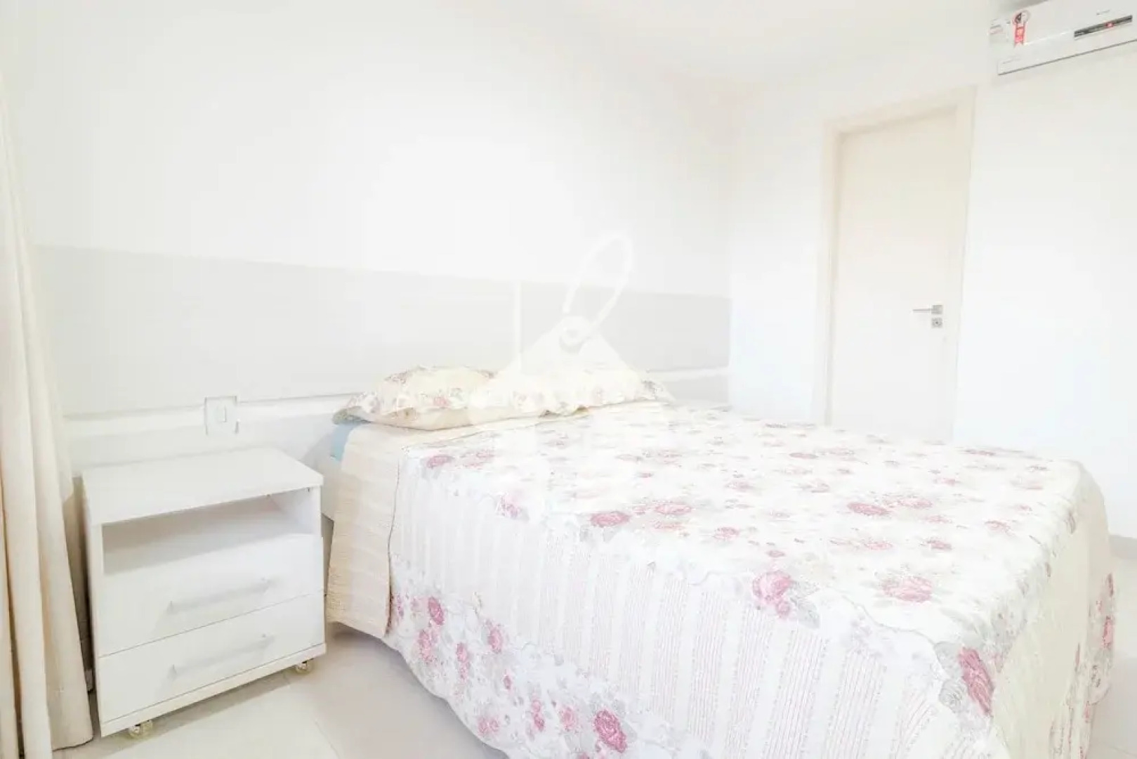 PF14 Great 2 Bedroom Apartment