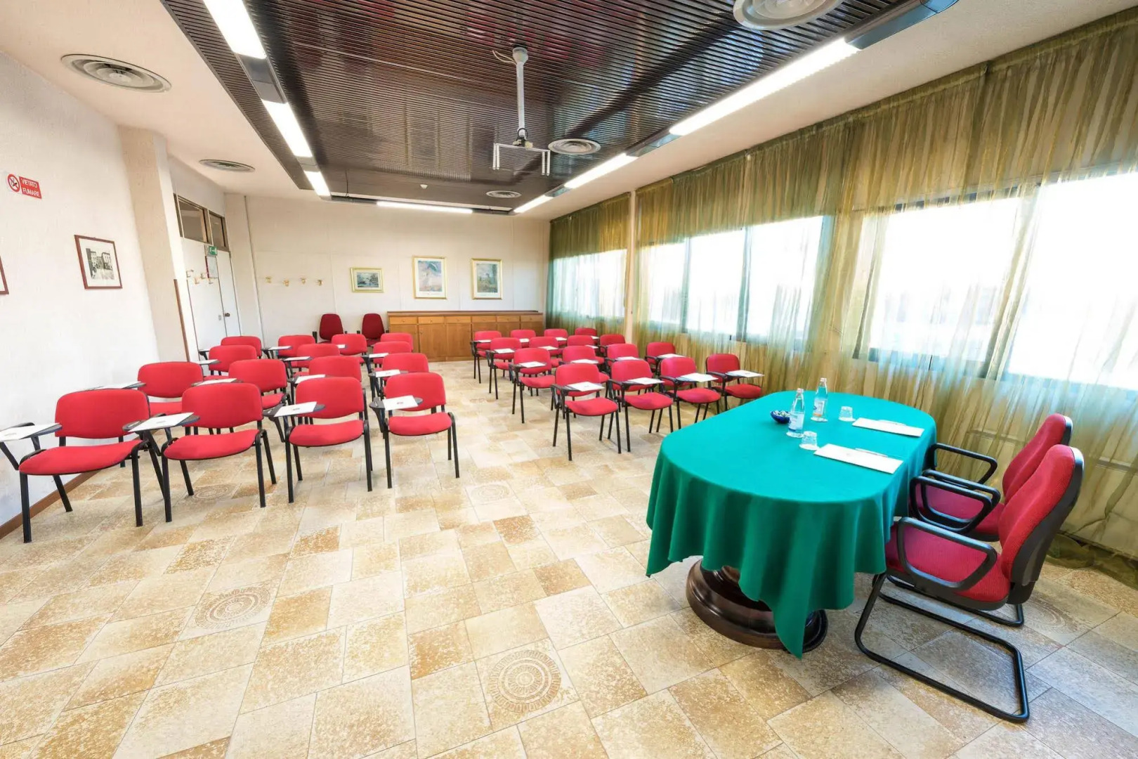 Muraless Art Hotel, WorldHotels Crafted