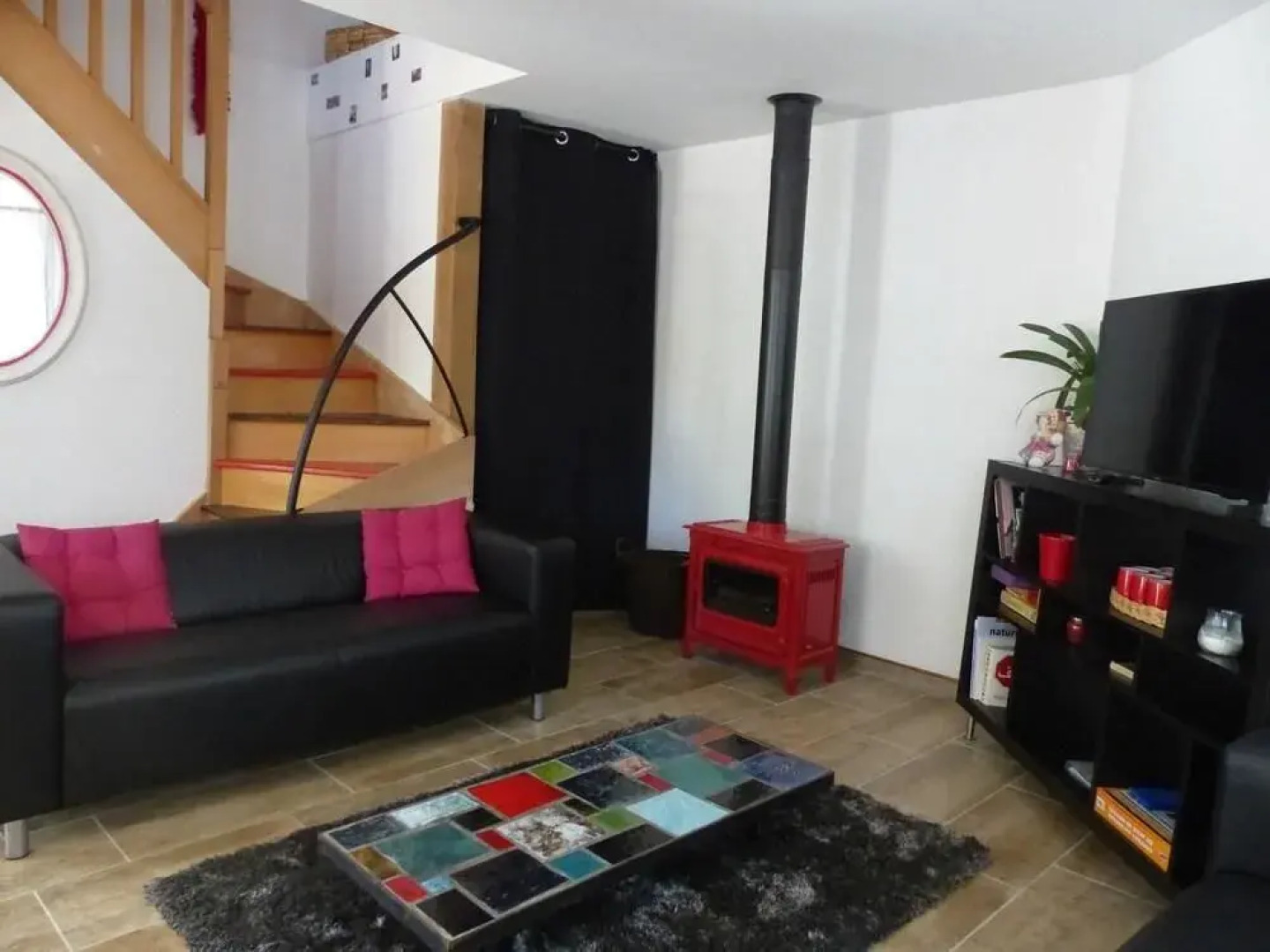 Gîte 9 pers centre ville jardin et parking clos, superbe vue