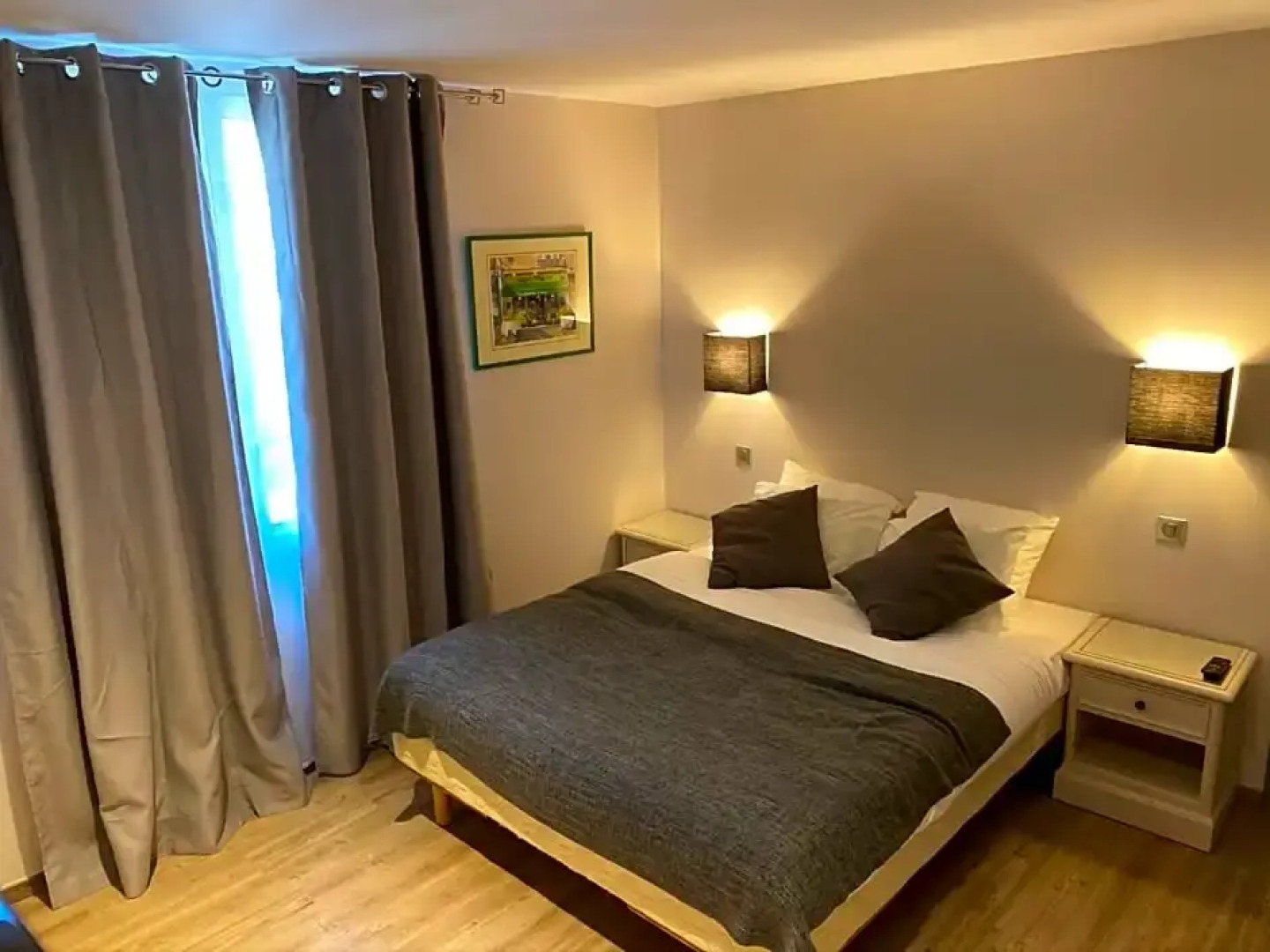 Logis Du Champ De Mars