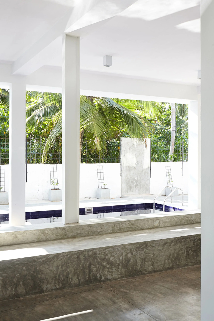 drivethru Hostel Polhena