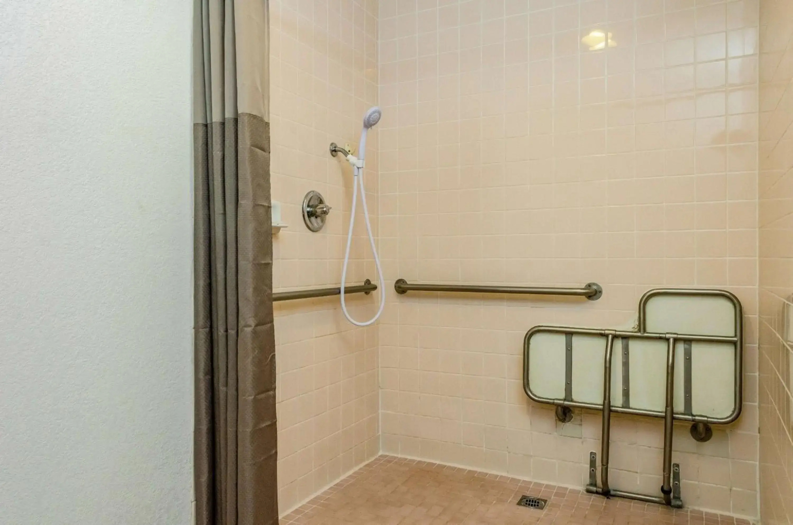 Motel 6 Oakdale, CA