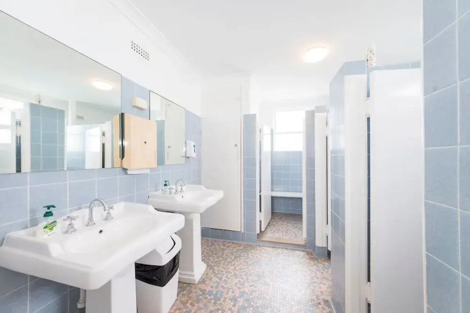 The Happy Pelican Harrington Hotel