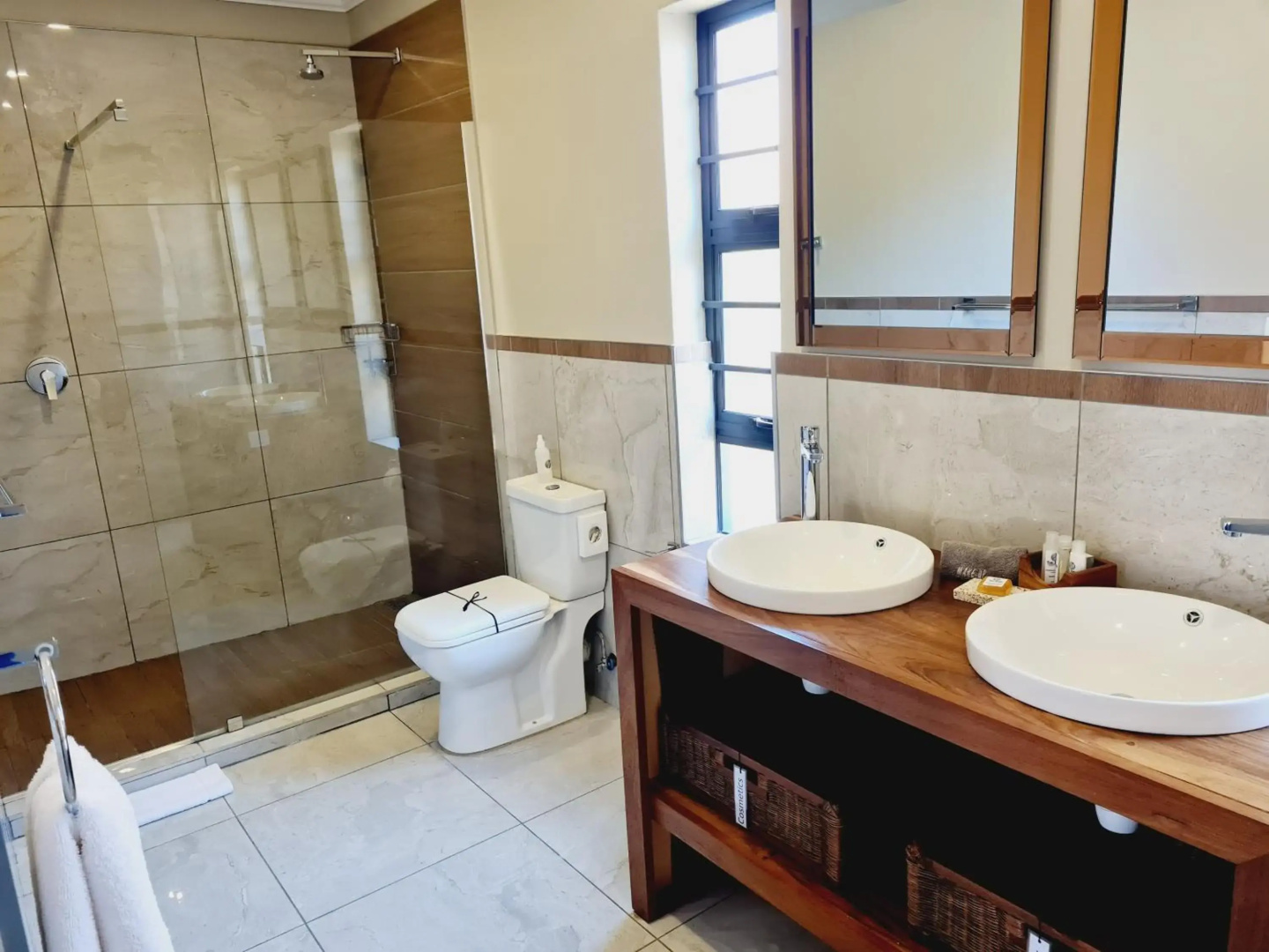 The Hank Guesthouse Pty Ltd