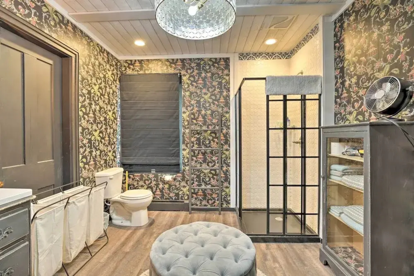Romantic Country Apt by Lake Erie & Wineries!