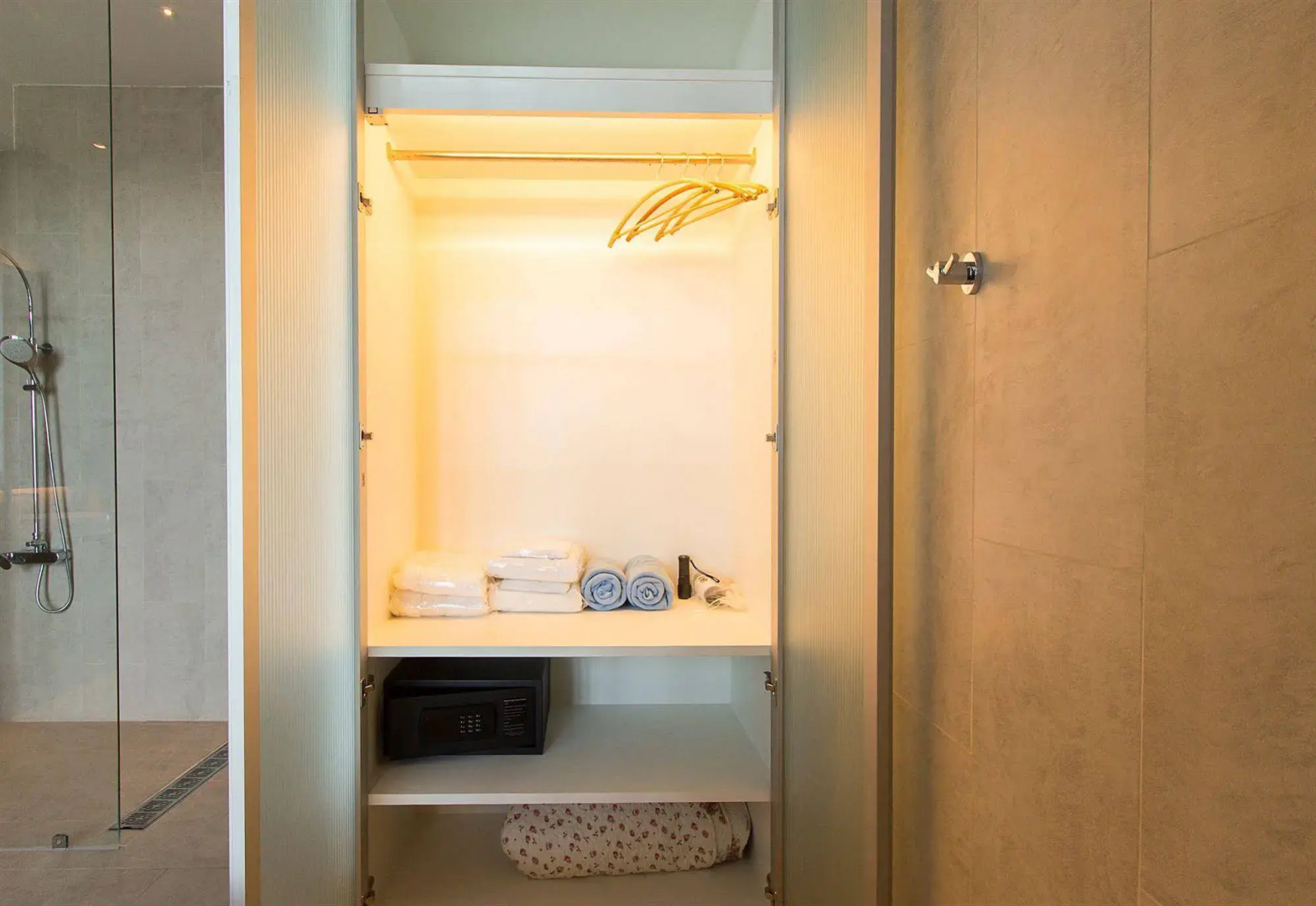 Sunshine Paradise Resort