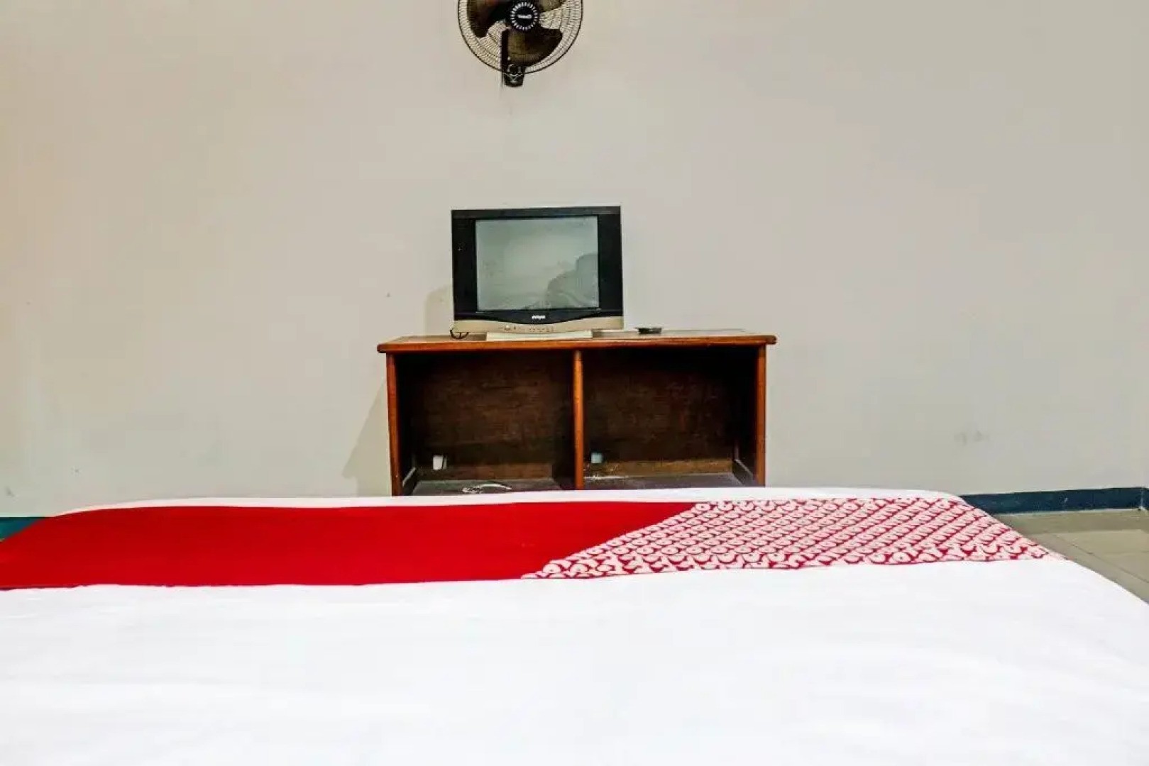 Super OYO 90483 Homestay Permata