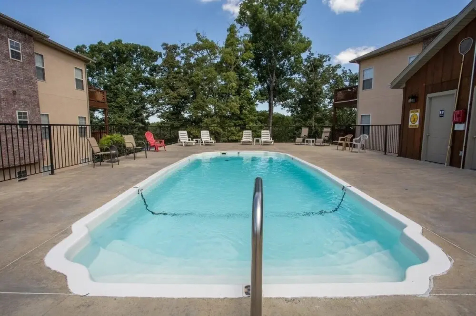 Condo A-7 3 Bedroom Condo by Redawning