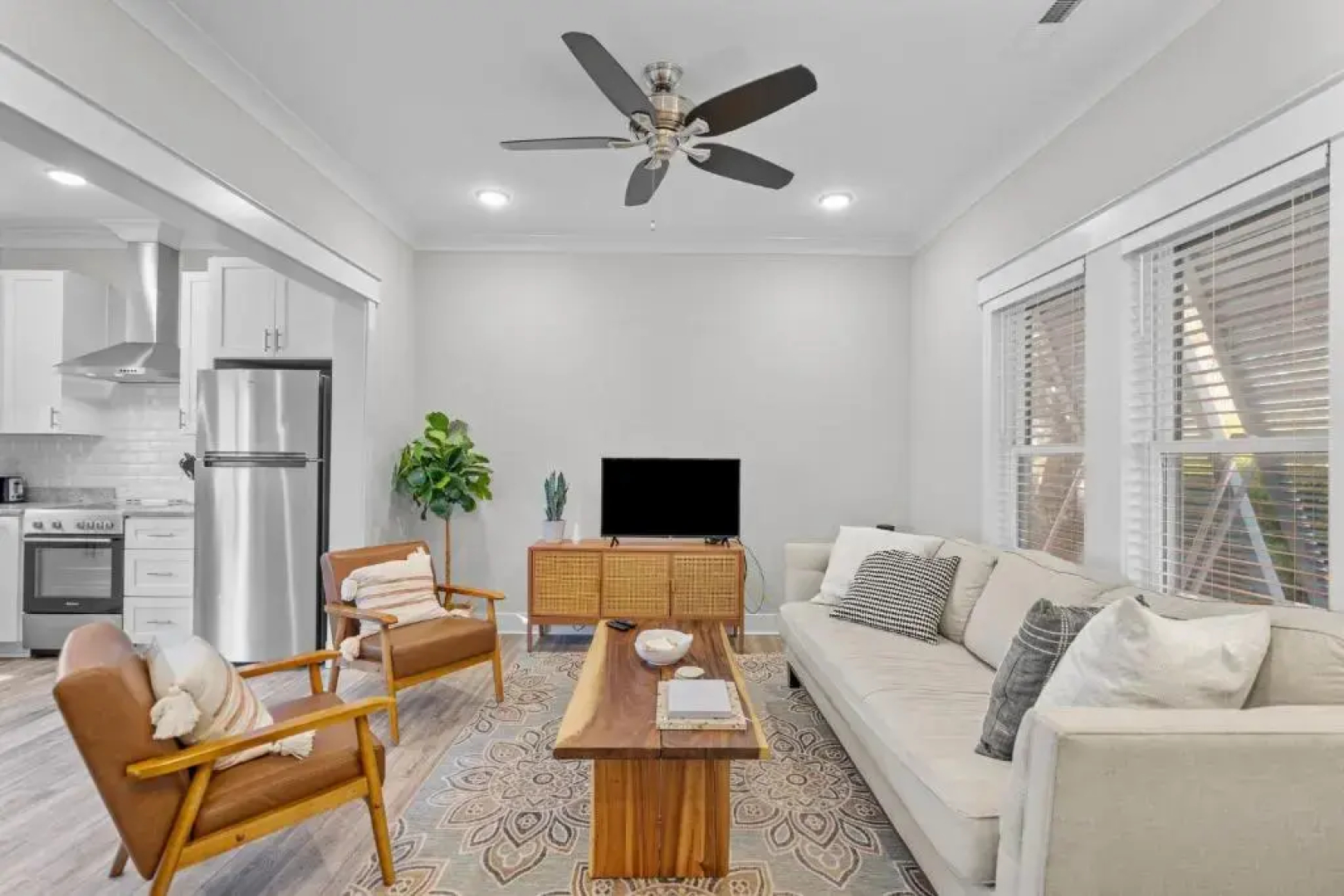 Modern Carolina Beach Boardwalk Cottage near Amenities!