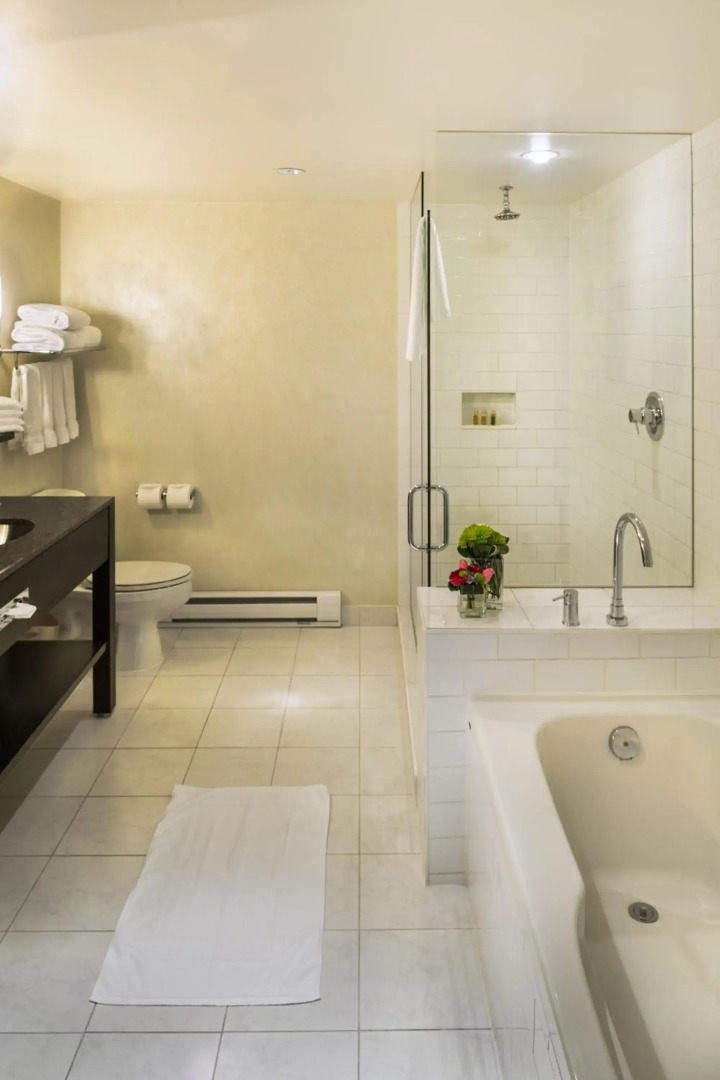 OPUS Hotel Vancouver