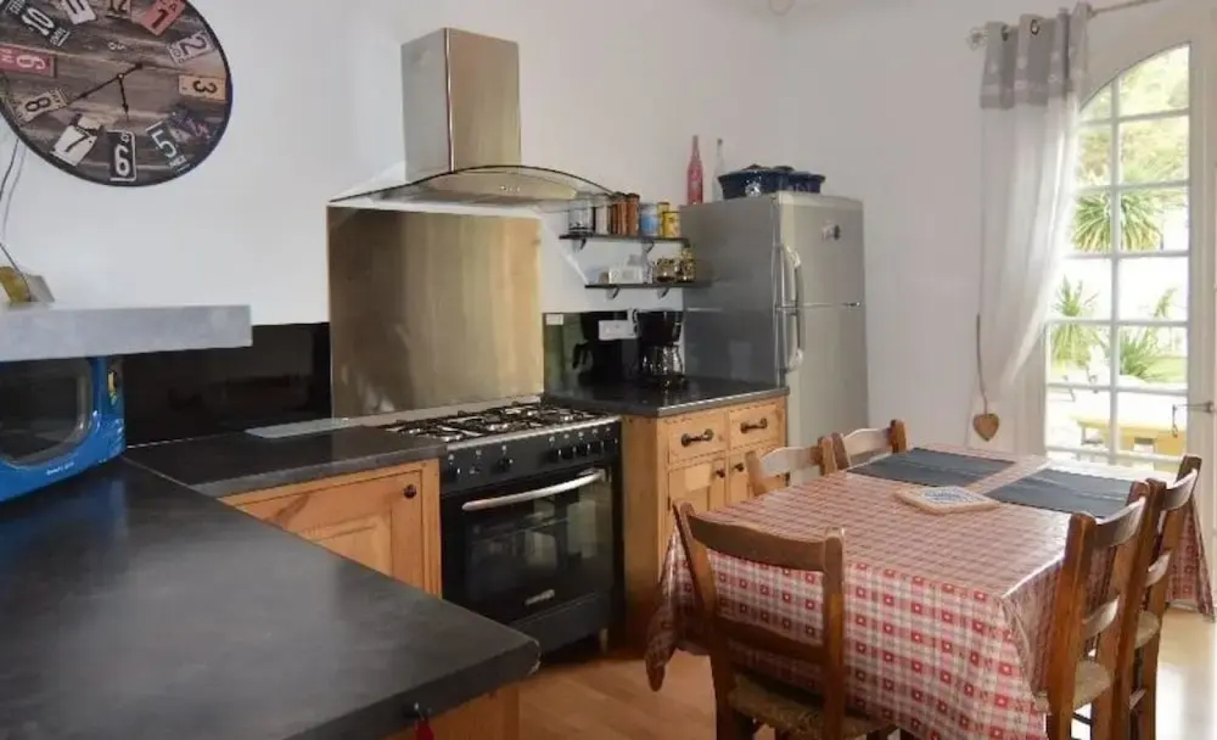 Apartment With 2 Bedrooms in Montbazin, With Shared Pool, Enclosed Garden and Wifi - 15 km From the Beach