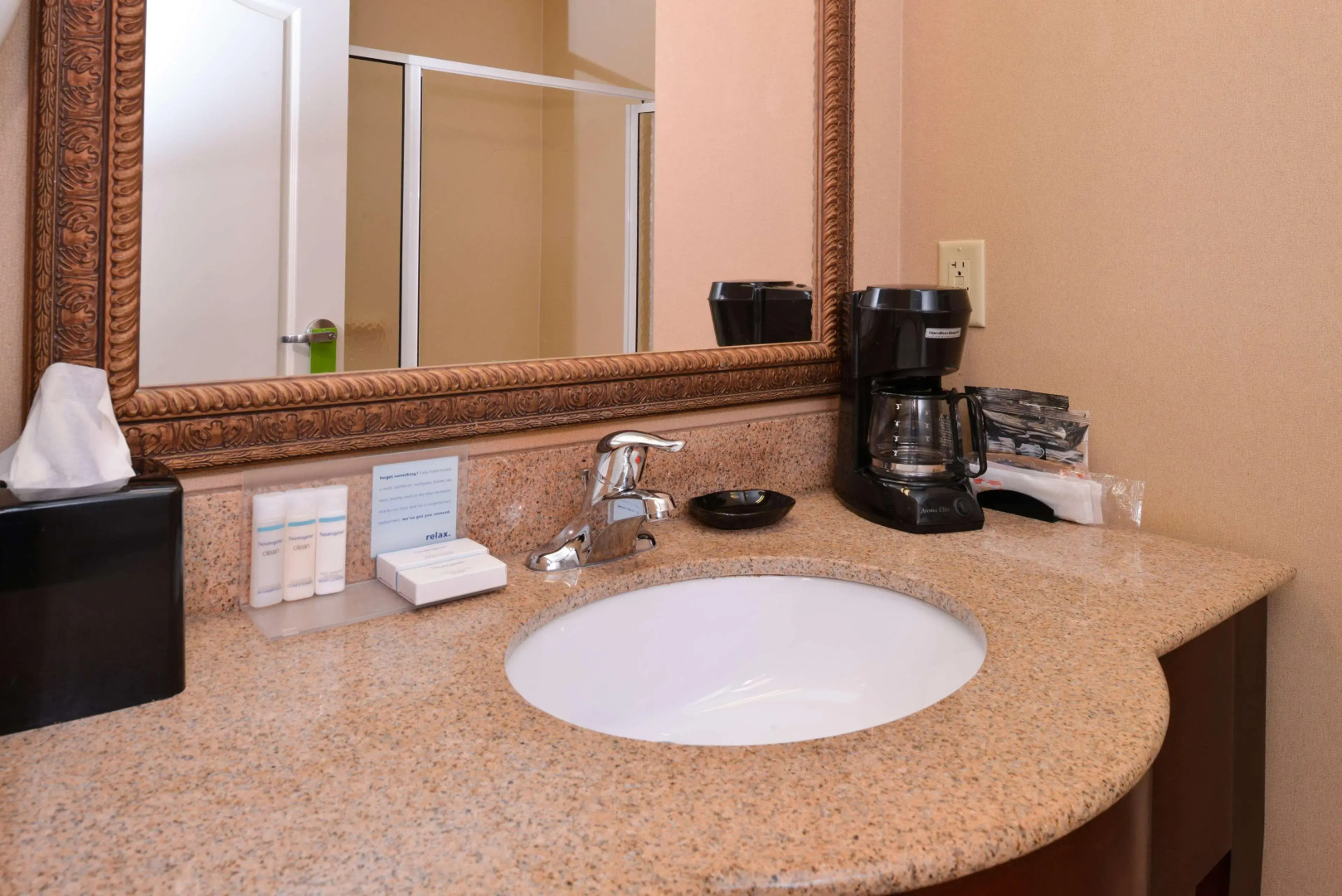 Hampton Inn by Hilton Litchfield