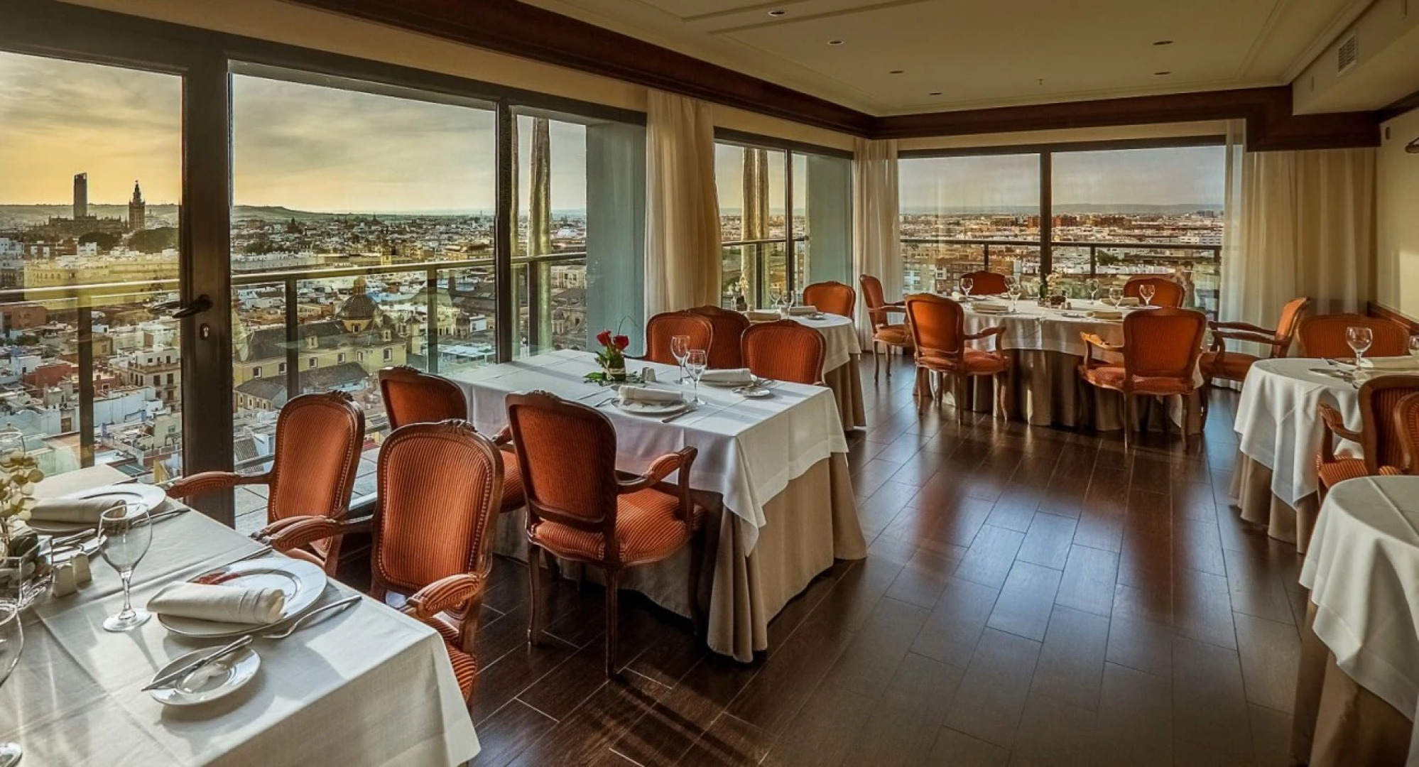 Отель Sevilla Center