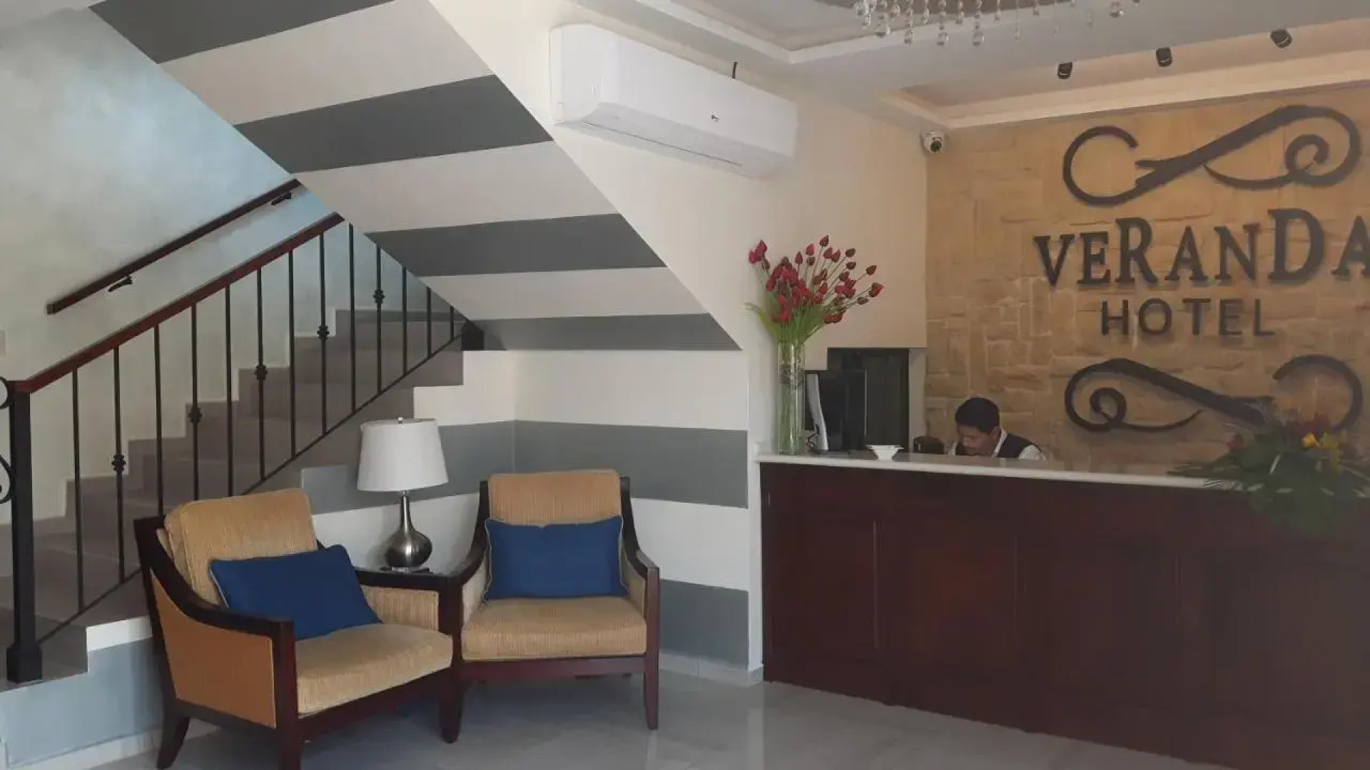 Veranda Hotel