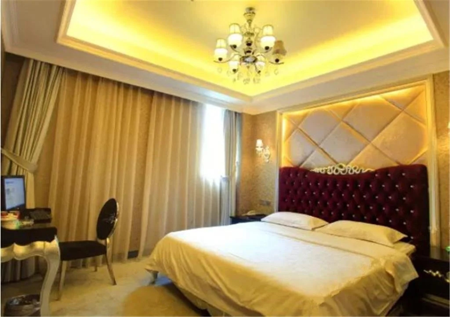 Yibinbandao Holiday Hotel