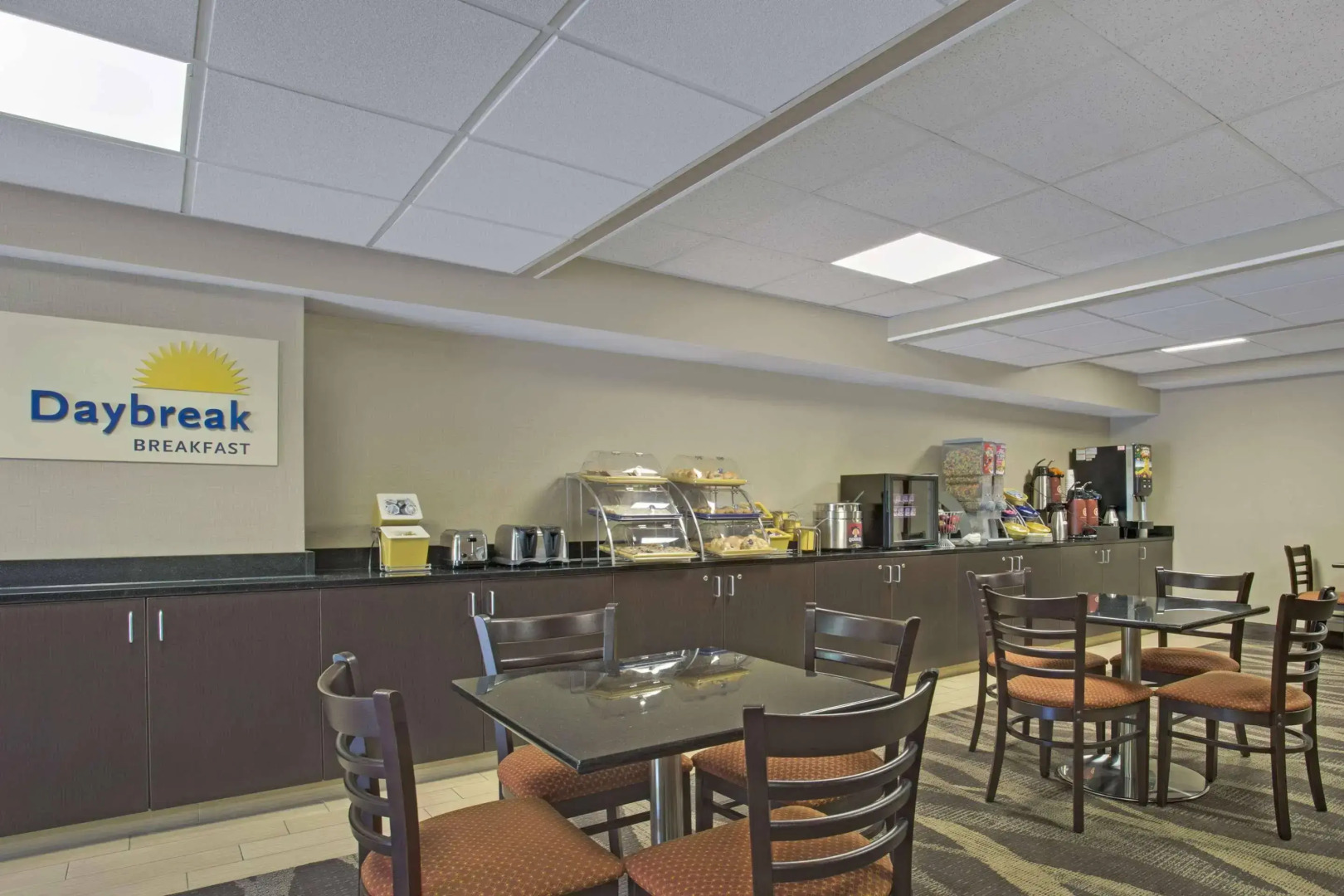 Red Roof Inn & Suites Newburgh – Stewart Airport/ West Point