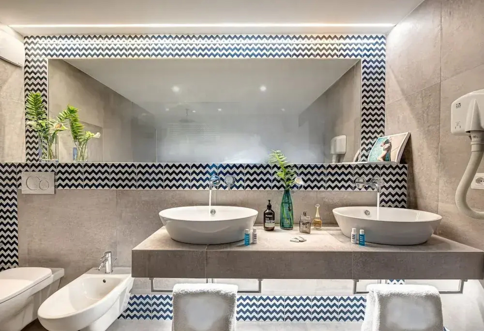 Blue-wave Experience Resort