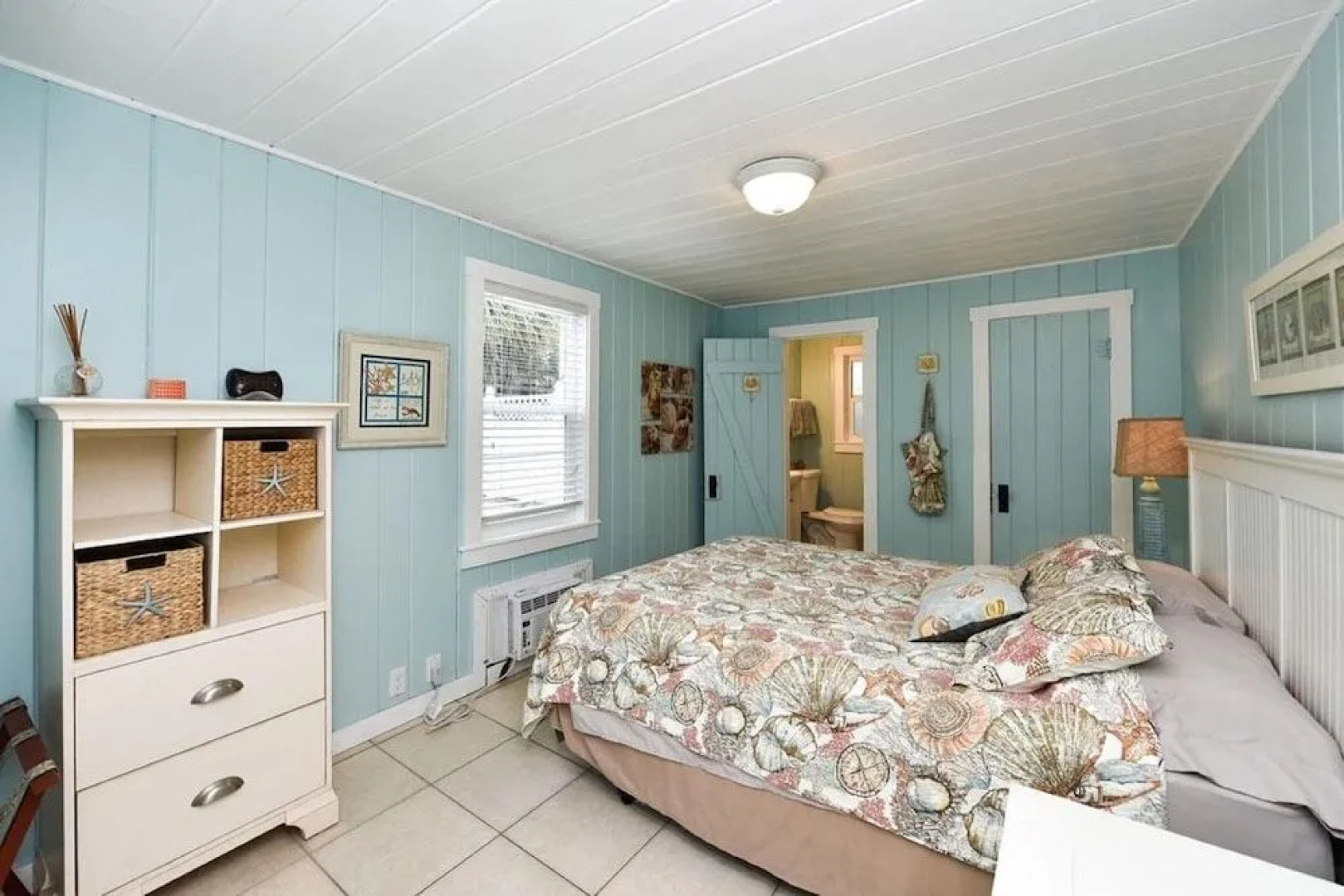 A House on Siesta Beach by Beachside Management