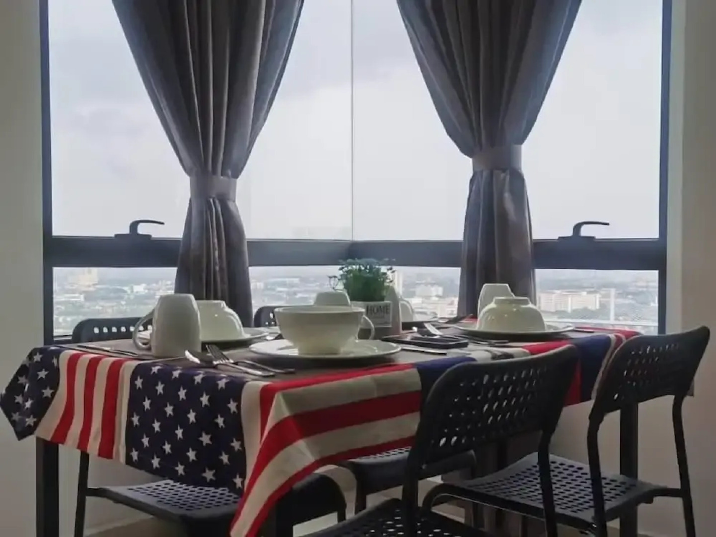 Woodsbury Suite by Homez Suite