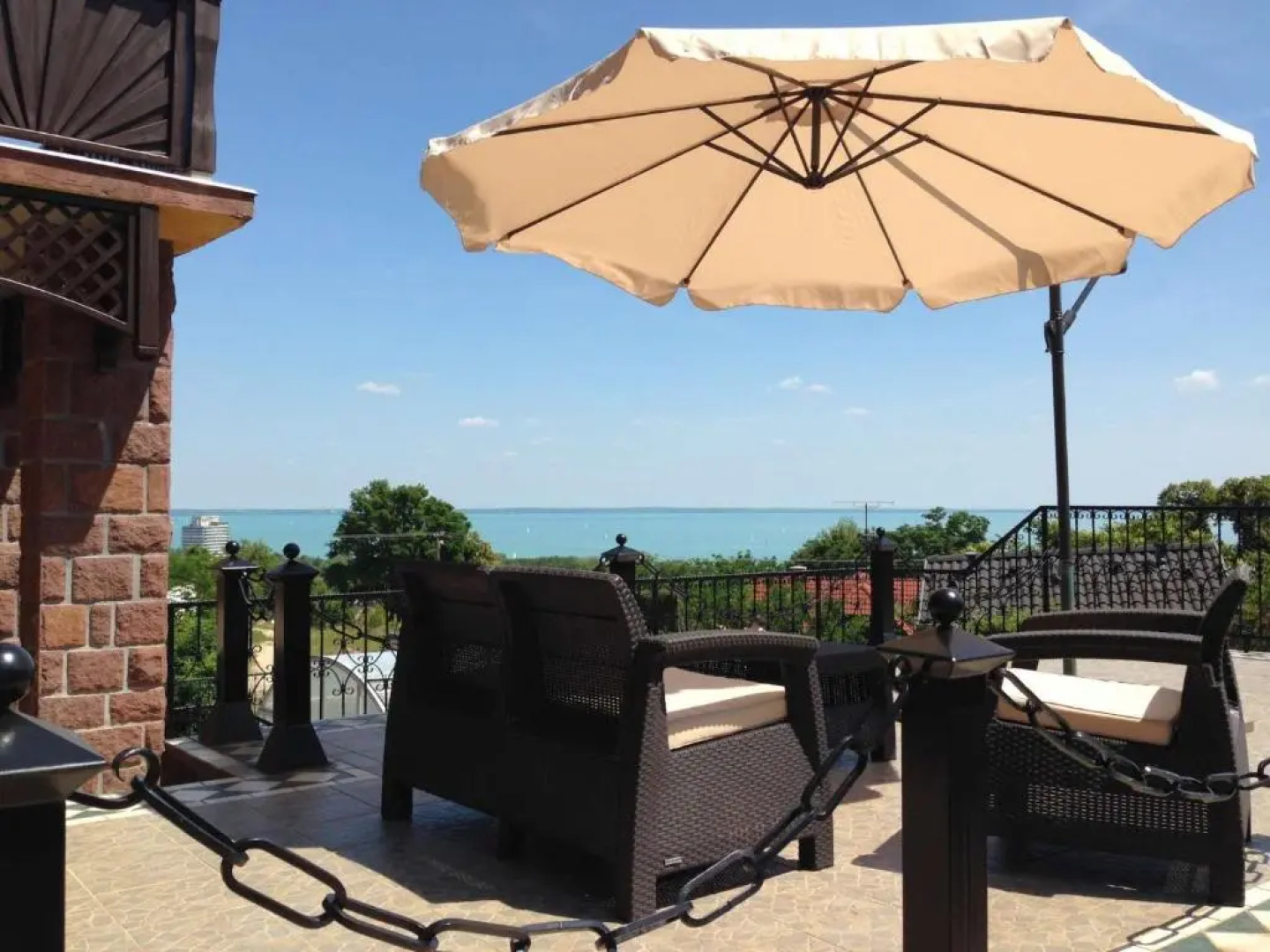 Balatoni Panorma Villa