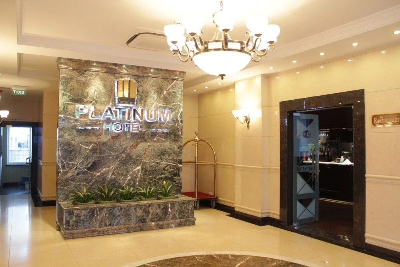 Platinum Hotel