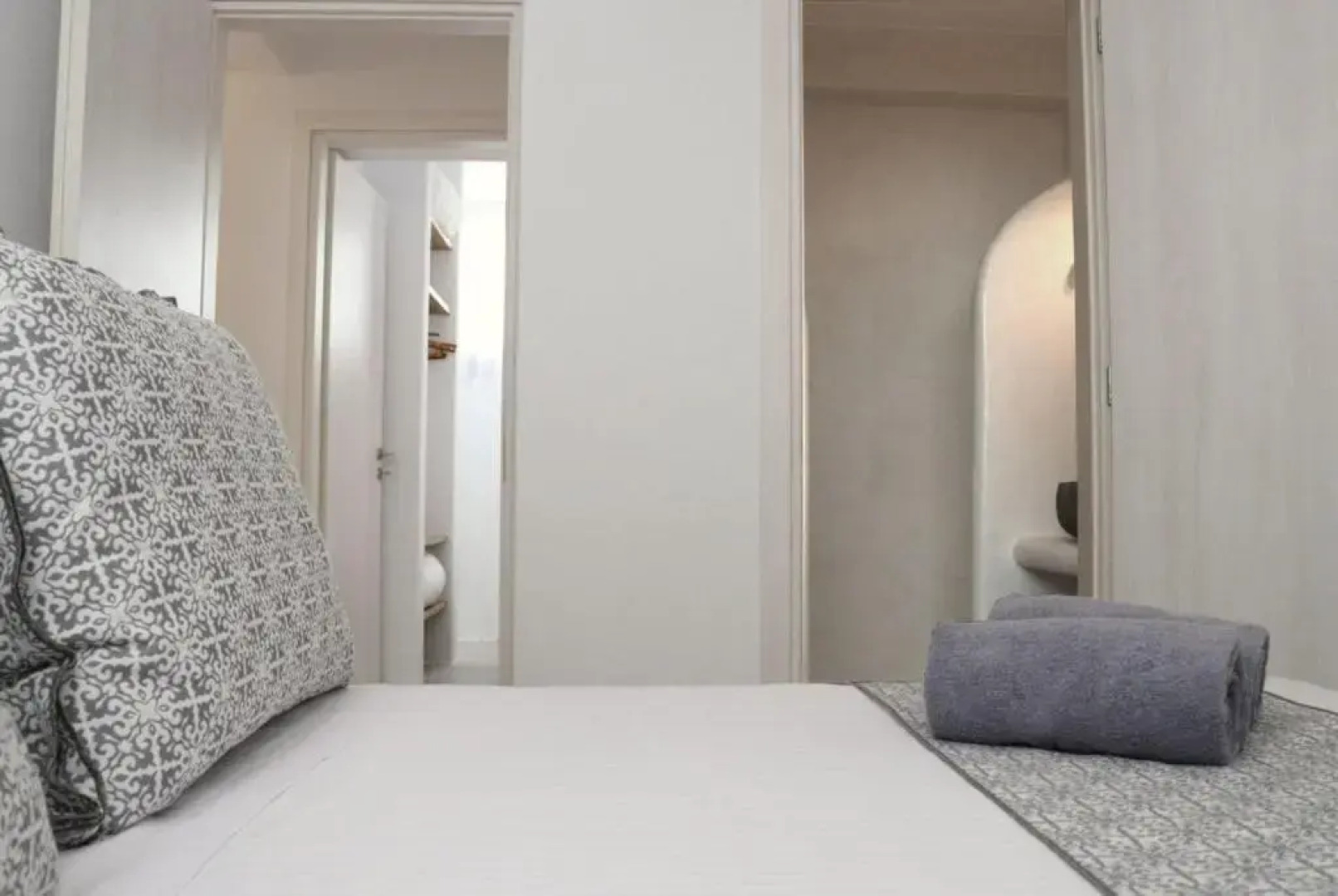 The Nine Graces - Agios Prokopios Beach Villas with Private Swimming Pools