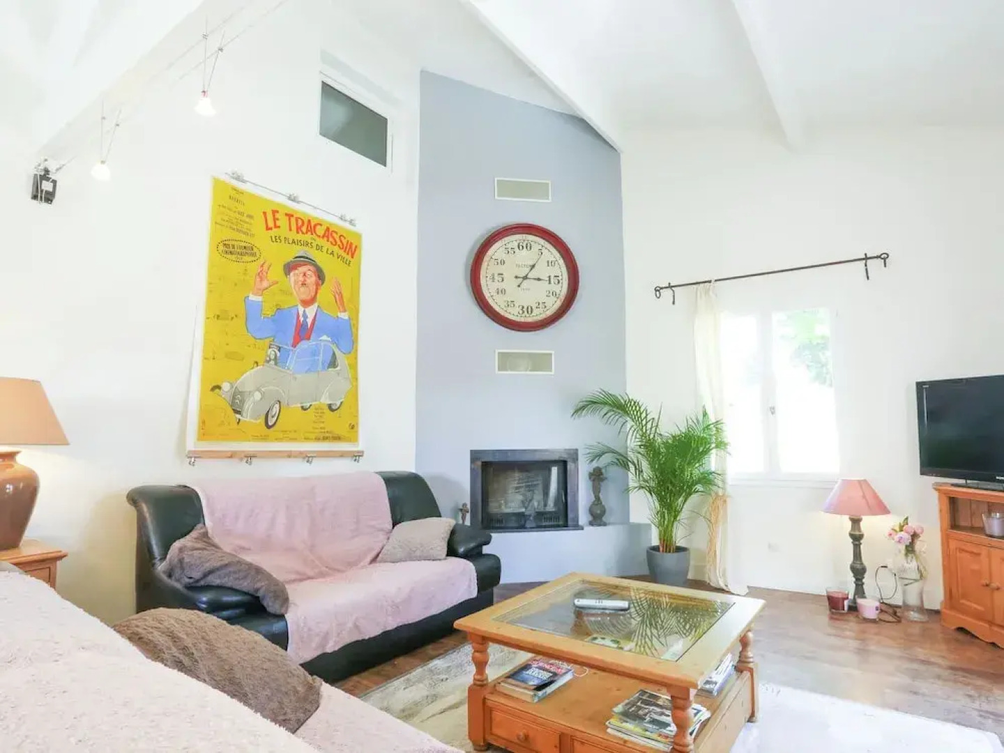 Lovely Villa in Buisson With Private Swimming Pool