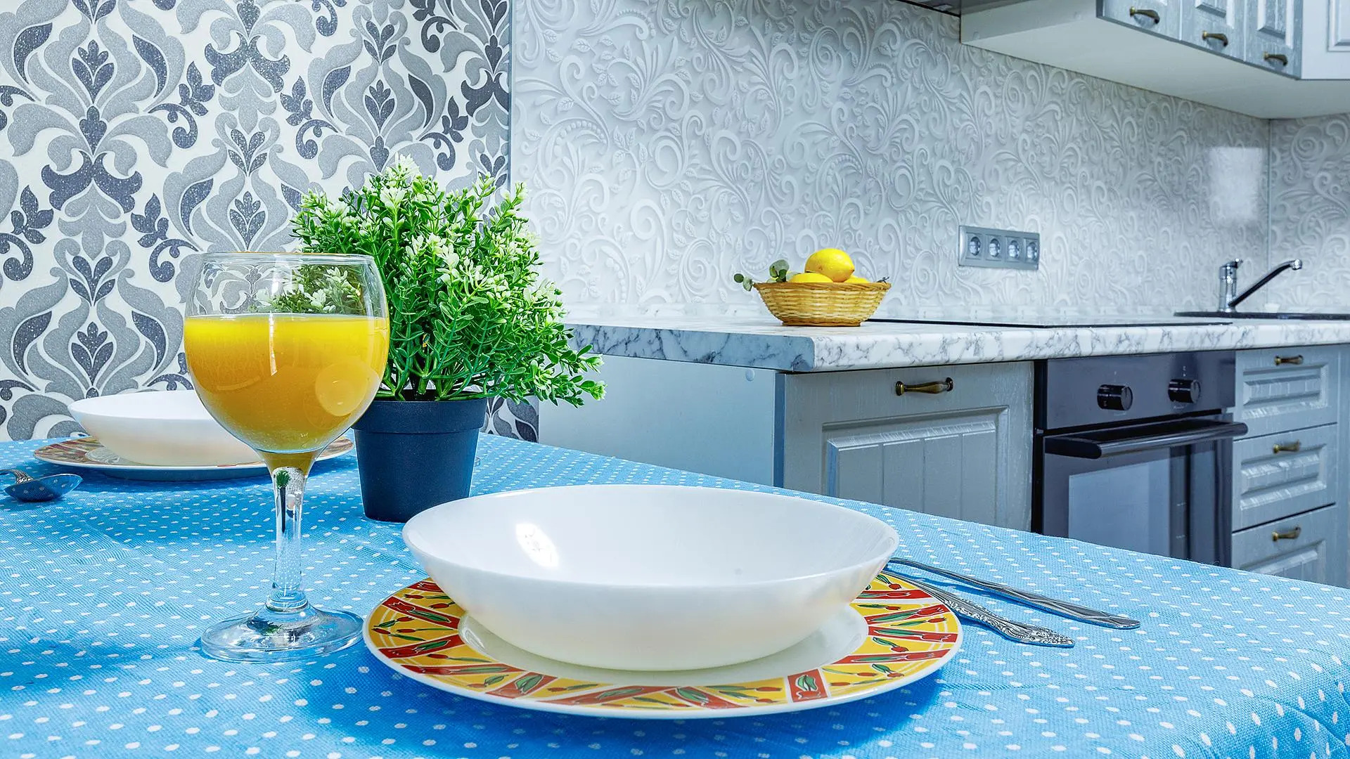 Веста на улице Карла Маркса