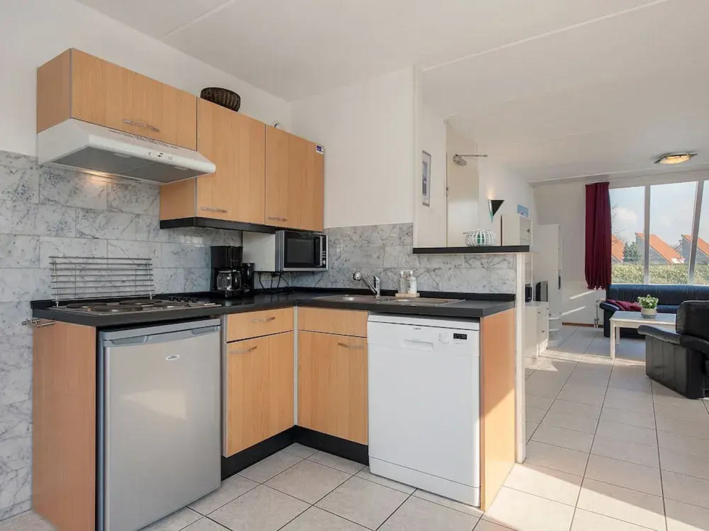 Detached Villa With Microwave, 1 km. From the sea and Beach