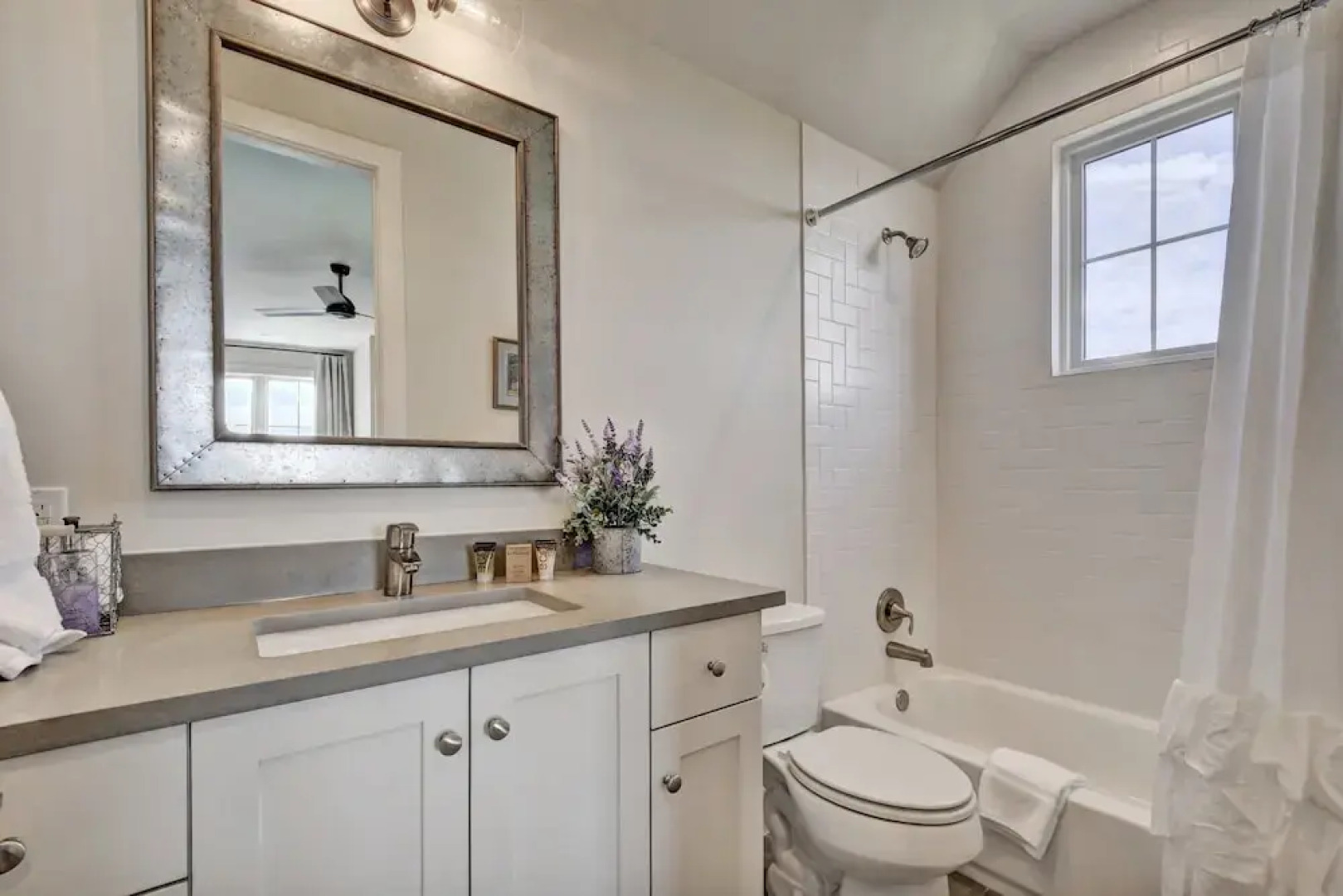 19601 Flying J House Unit 7 4 Bedrooms 3 Bathrooms Home