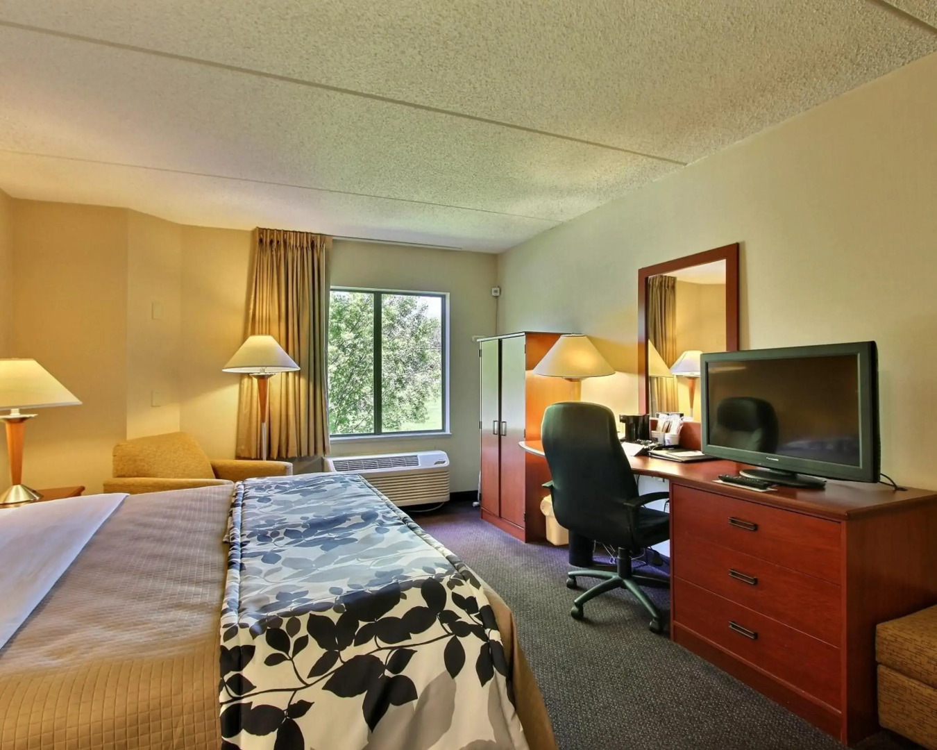 Sleep Inn & Suites of Lancaster County
